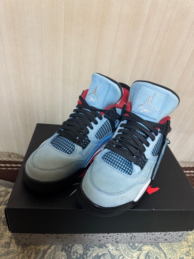 Travis Scott × Nike Air Jordan 4 Retro Cactus Jack "University Blue"