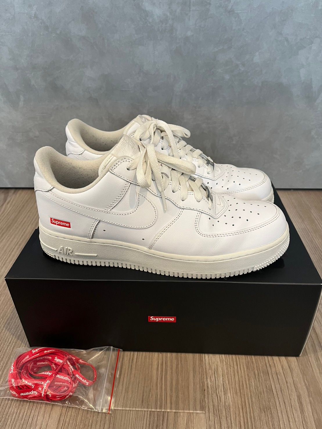 Supreme × Nike Air Force 1 Low "White"