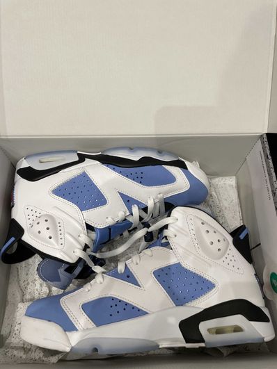 Nike Air Jordan 6 "UNC"