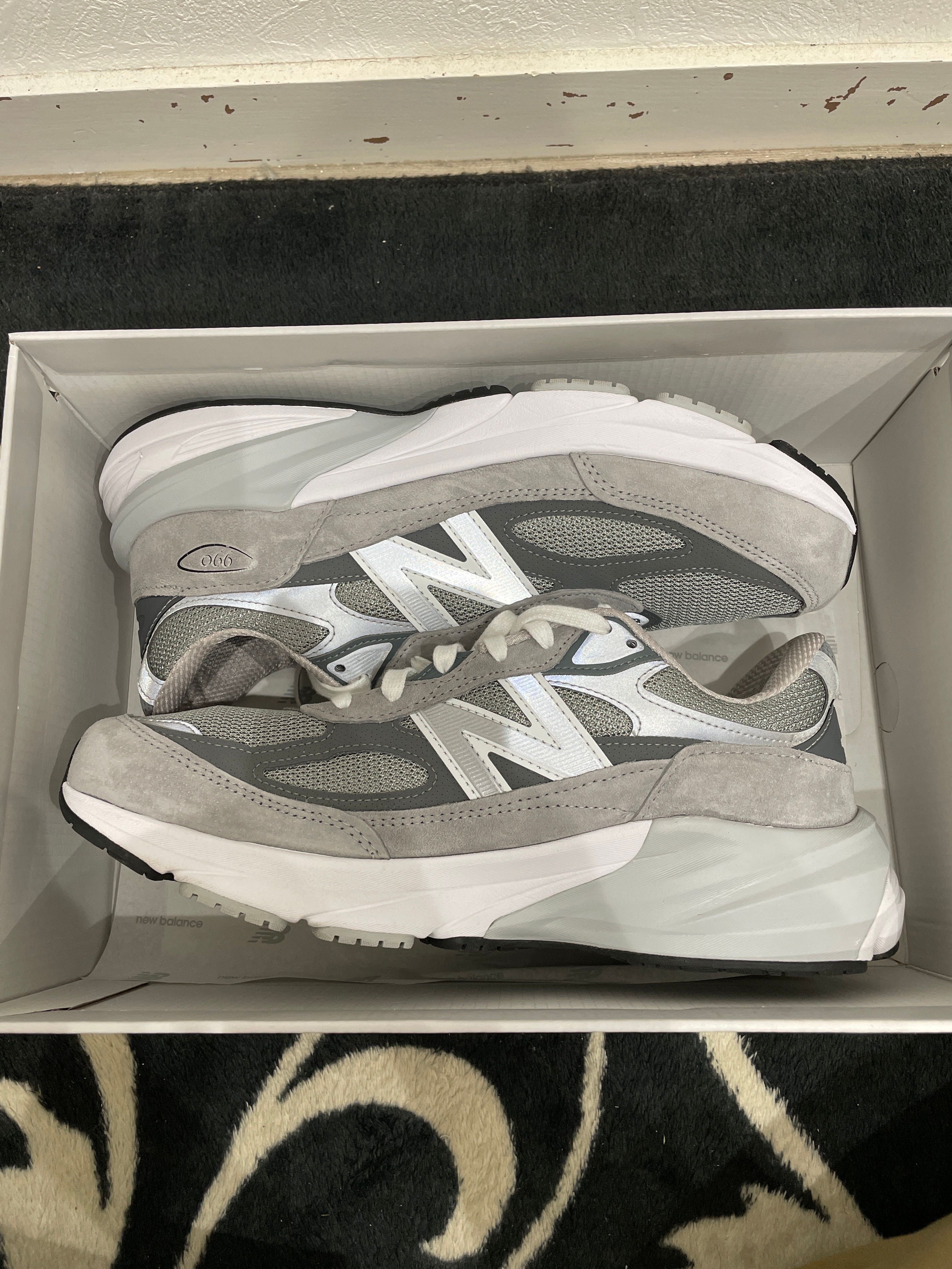 New Balance 990V6 "Gray" (Heel Logo NB)