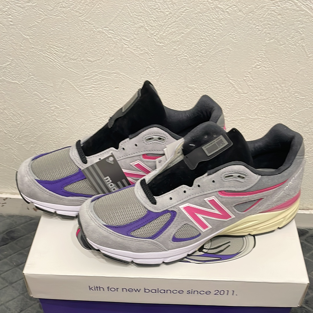 KITH × UNITED ARROWS & SONS × New Balance 990V4 "Smoked Pearl"