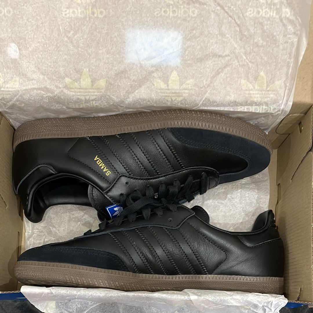 adidas Samba OG "Core Black/Gum"