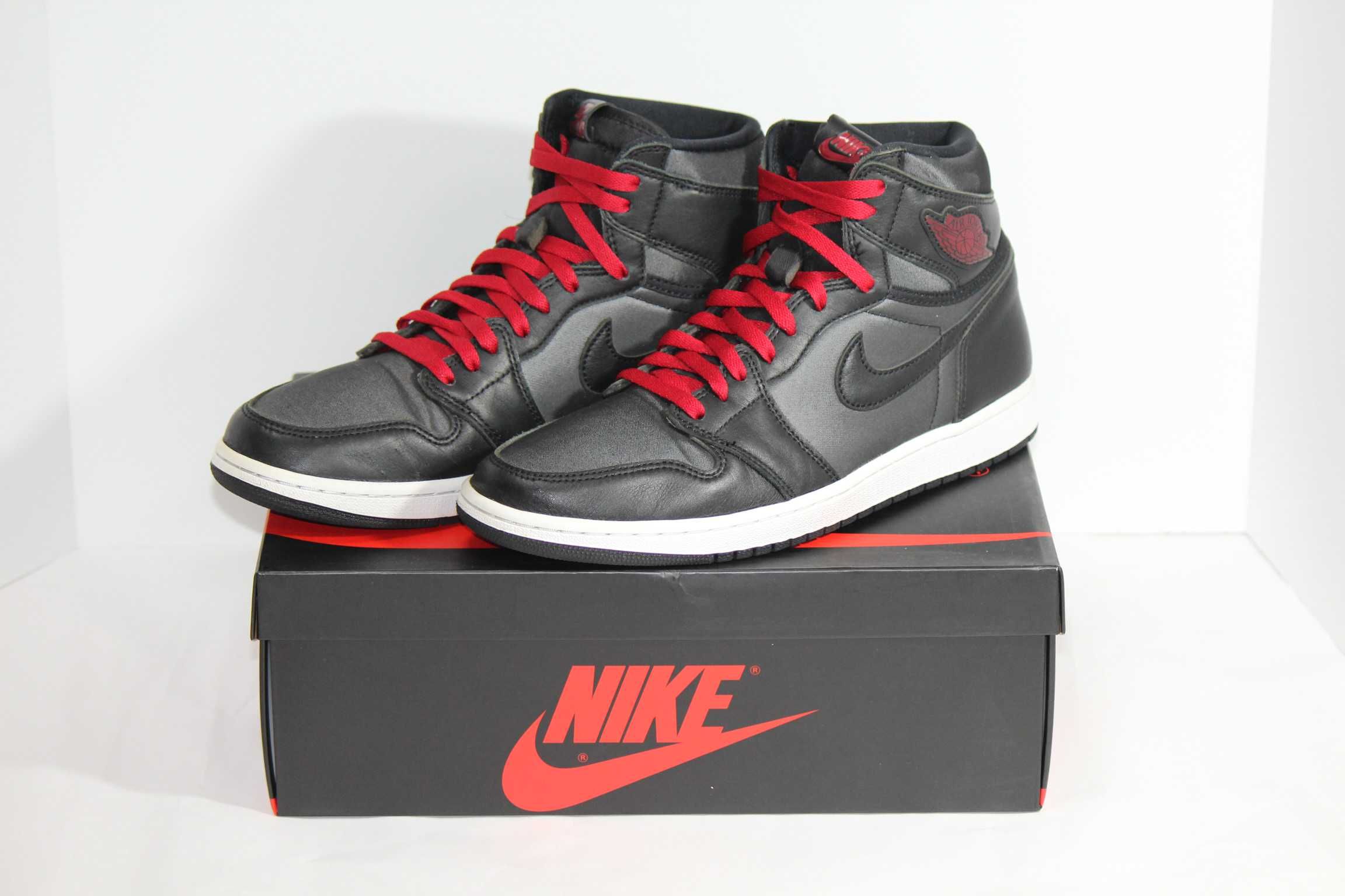 Nike Air Jordan 1 Retro High OG "Black/Metallic Silver/Gym Red"  
