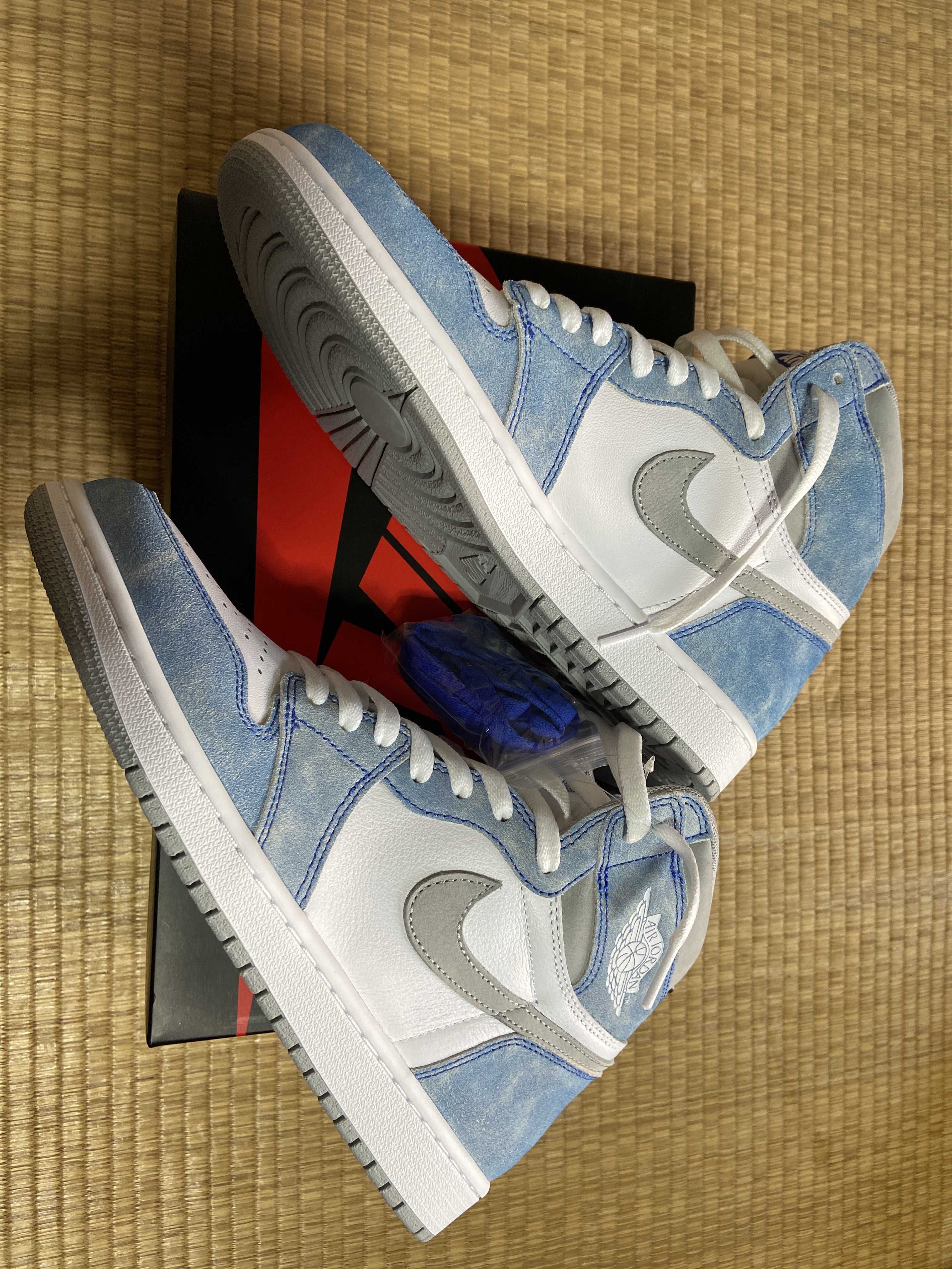 Nike Air Jordan 1 High OG "Hyper Royal"