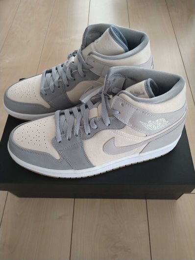 Nike Air Jordan 1 Mid SE "Coconut Milk/Particle Grey"