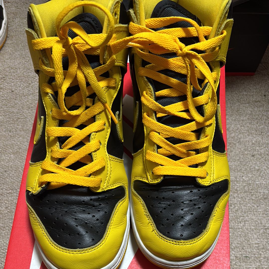 Nike Dunk High "Black/Varsity Maize"