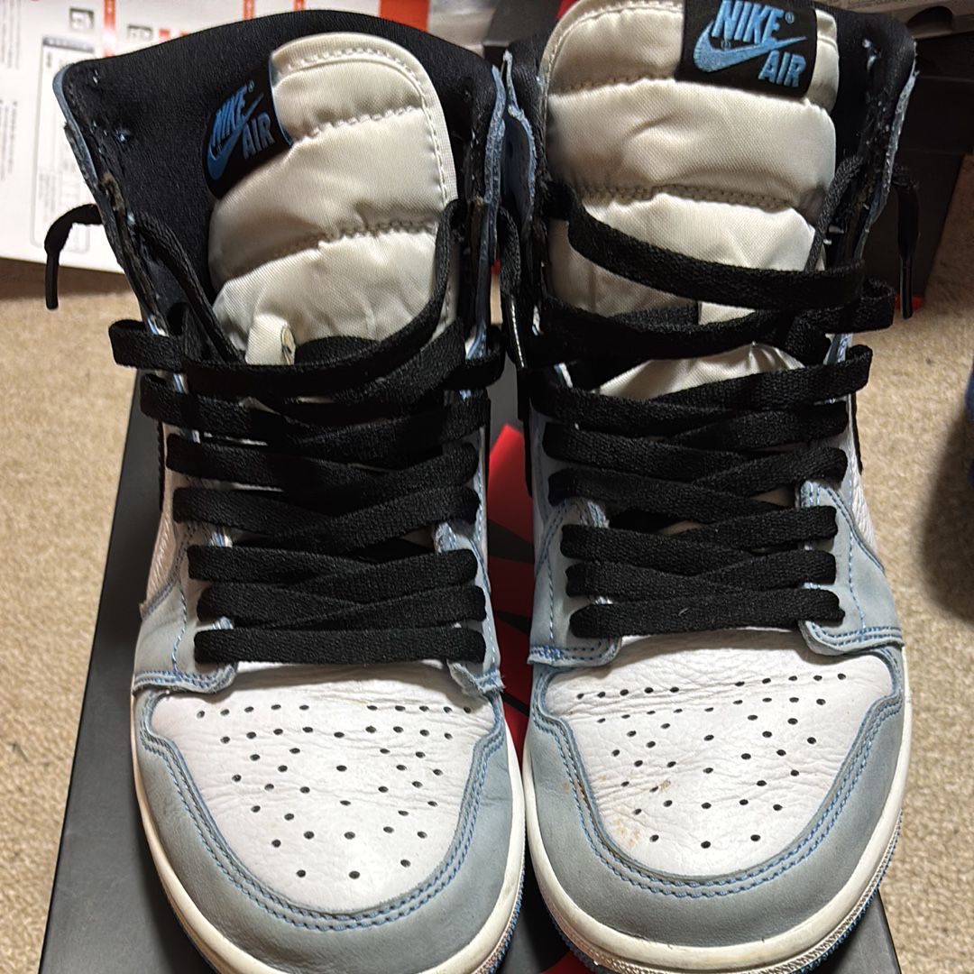 Nike Air Jordan 1 High OG "University Blue"