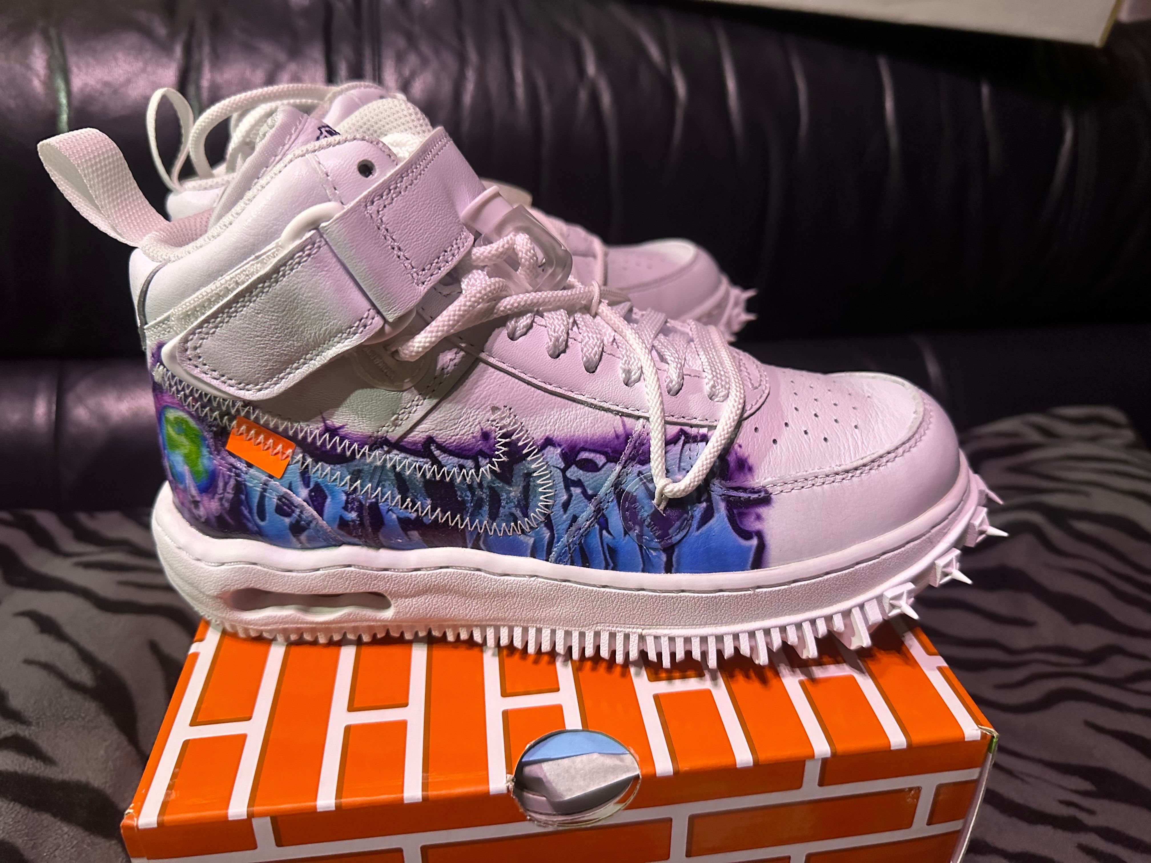 Off-White × Nike Air Force 1 Mid "Graffiti"