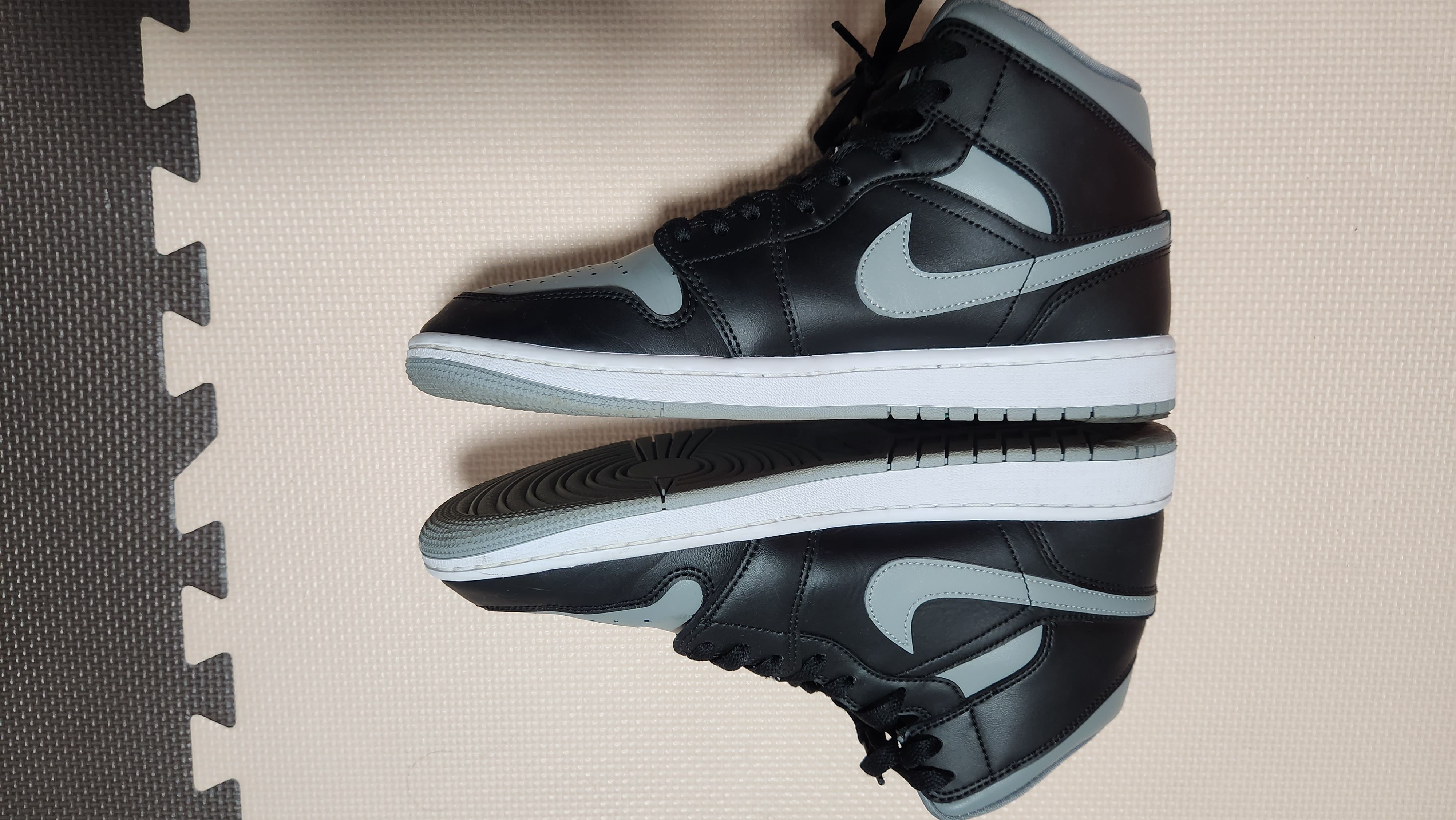 Nike Women's Air Jordan 1 Mid "Shadow"