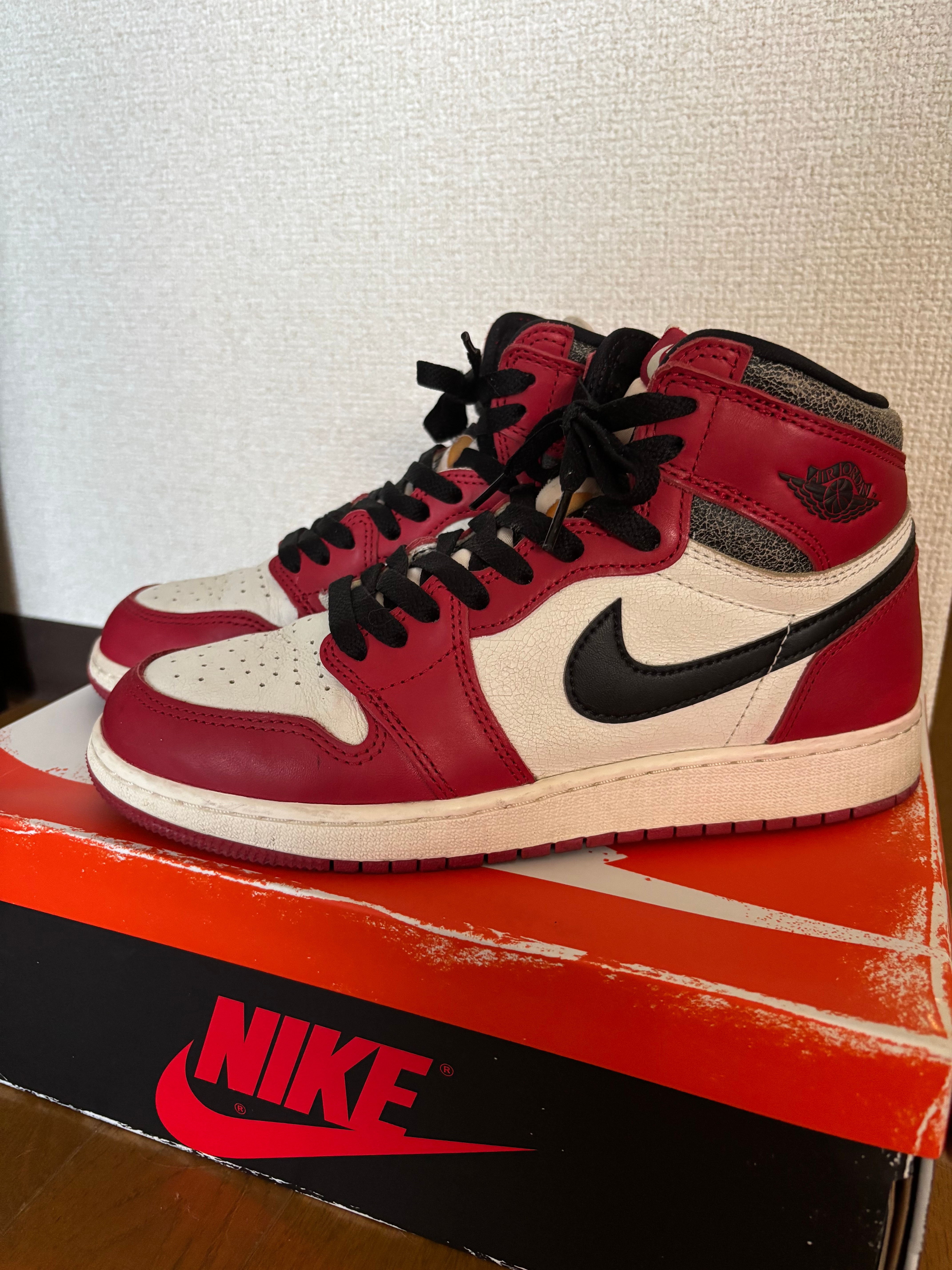 Nike GS Air Jordan 1 High OG "Lost & Found/Chicago"