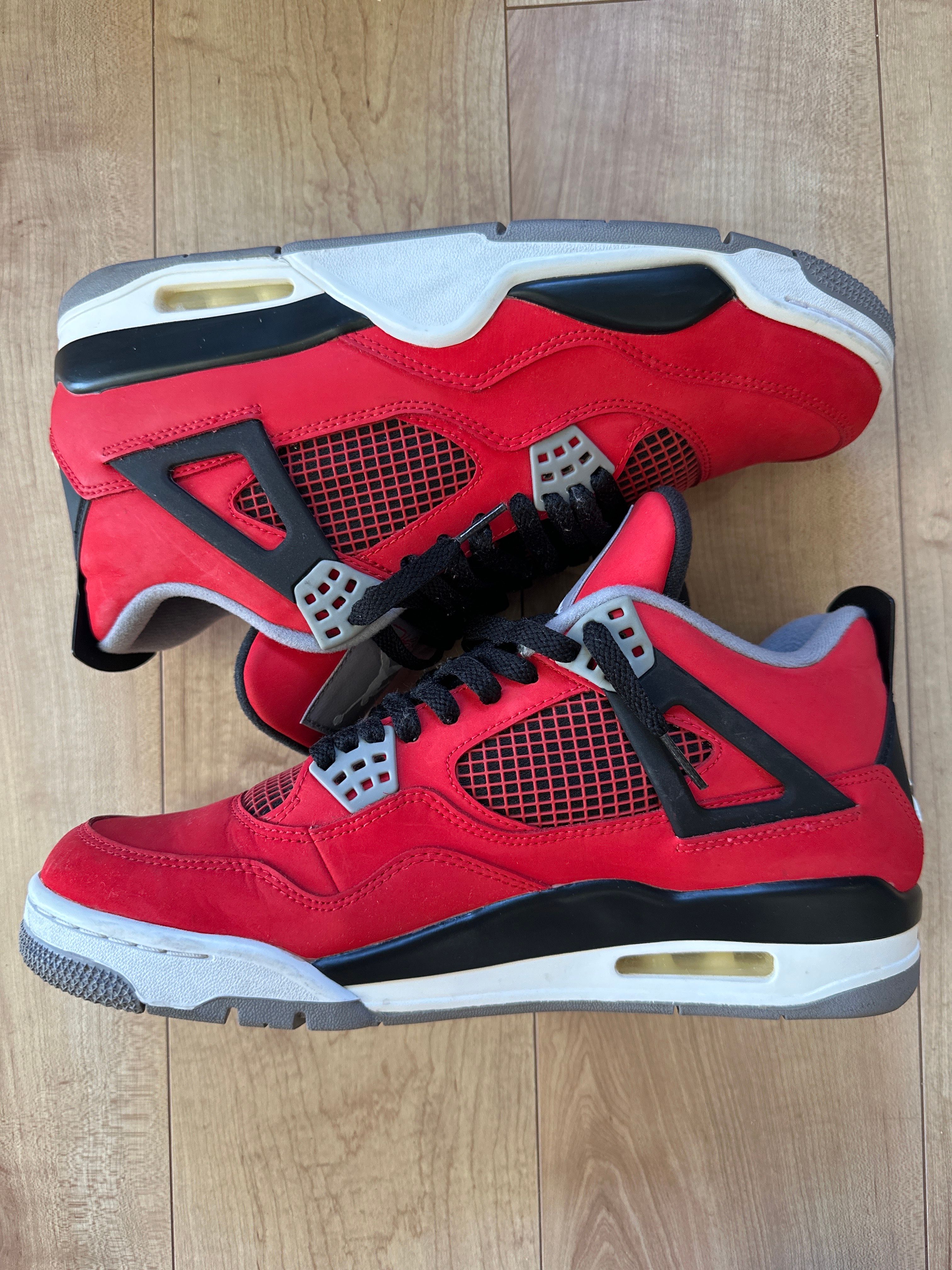 Nike Air Jordan 4 Retro "Toro Bravo"