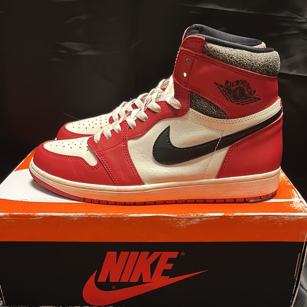 Nike Air Jordan 1 High OG "Lost & Found/Chicago"