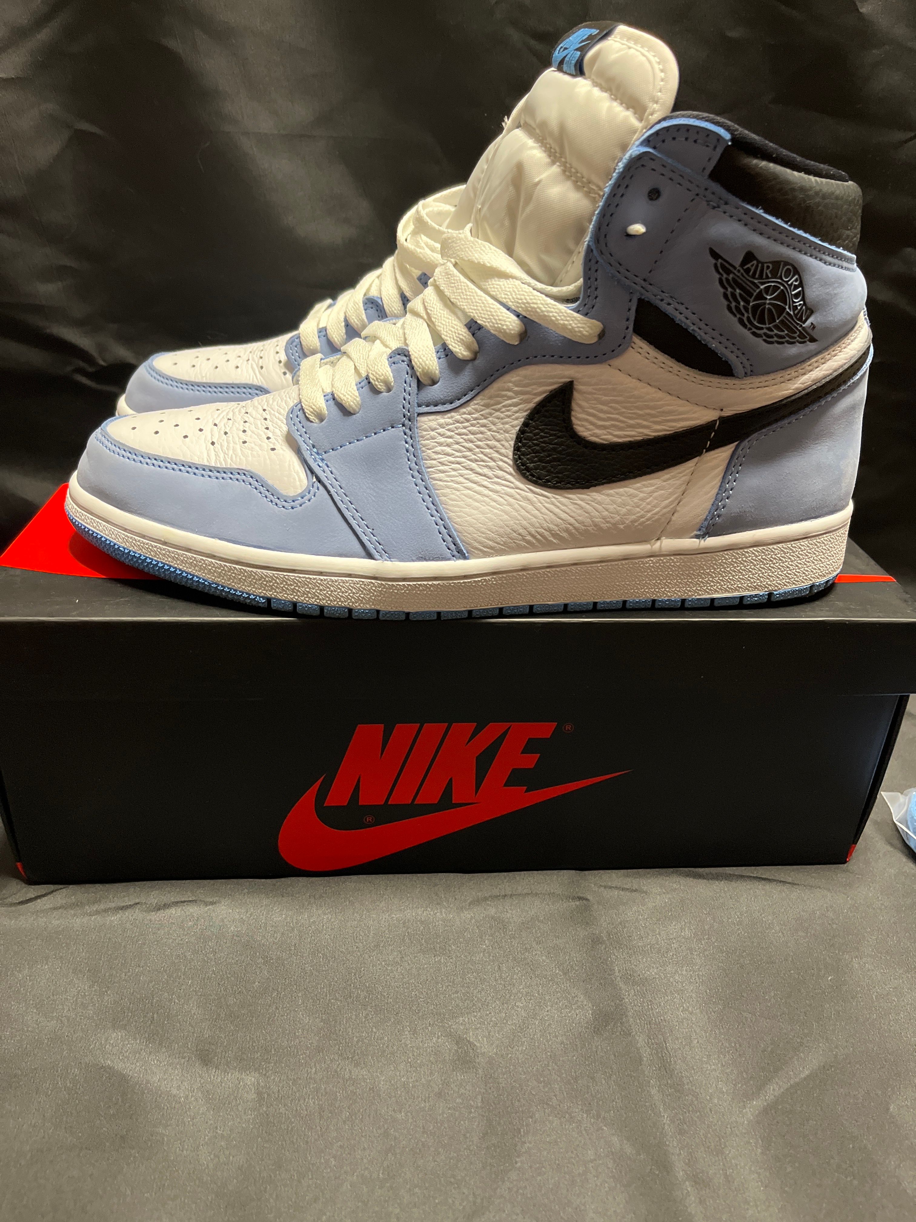 Nike Air Jordan 1 High OG "University Blue"