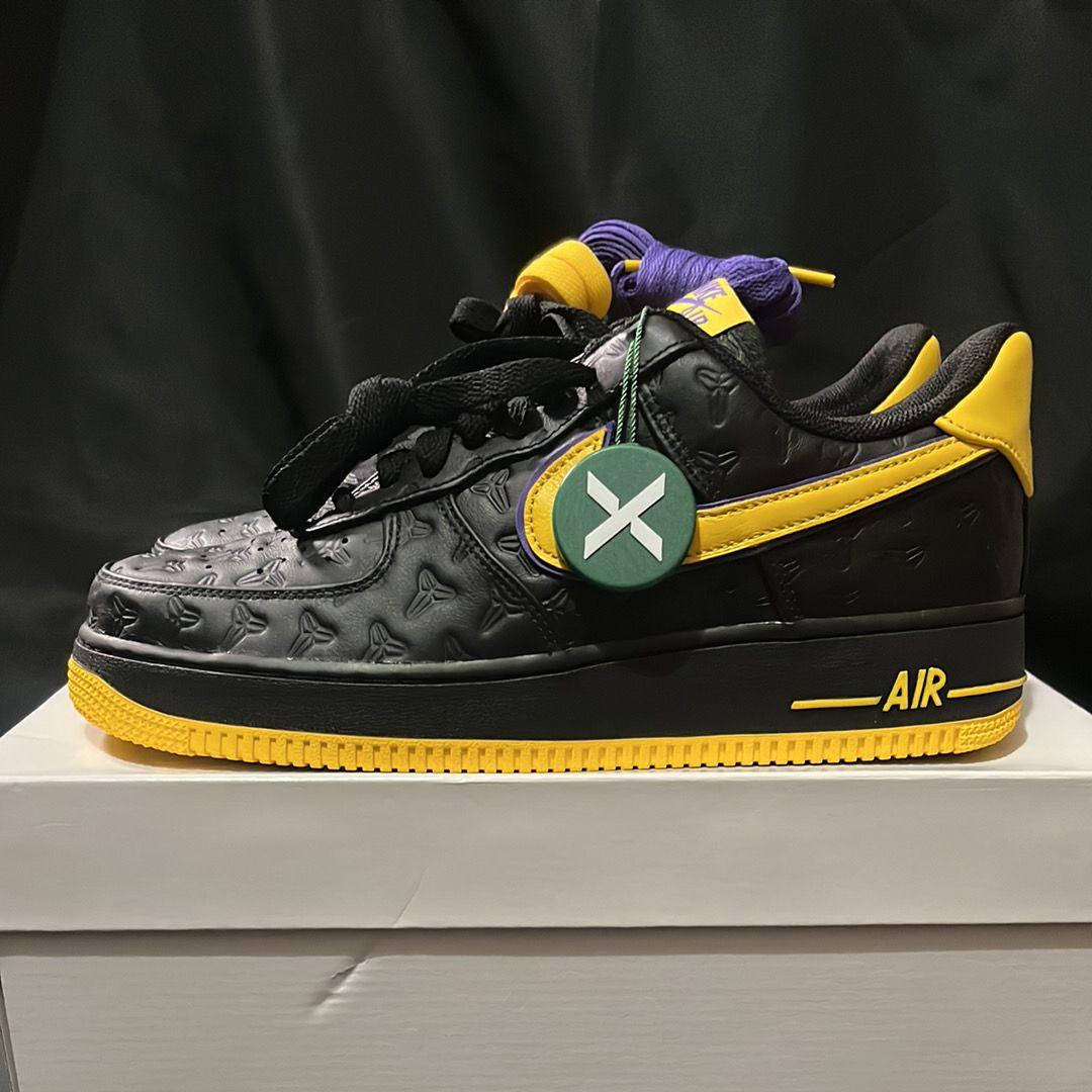 Kobe Bryant × Nike Air Force 1 Low "Black/Varsity Maize" (HV5122-001) (Serial Numbered/8000 pairs)