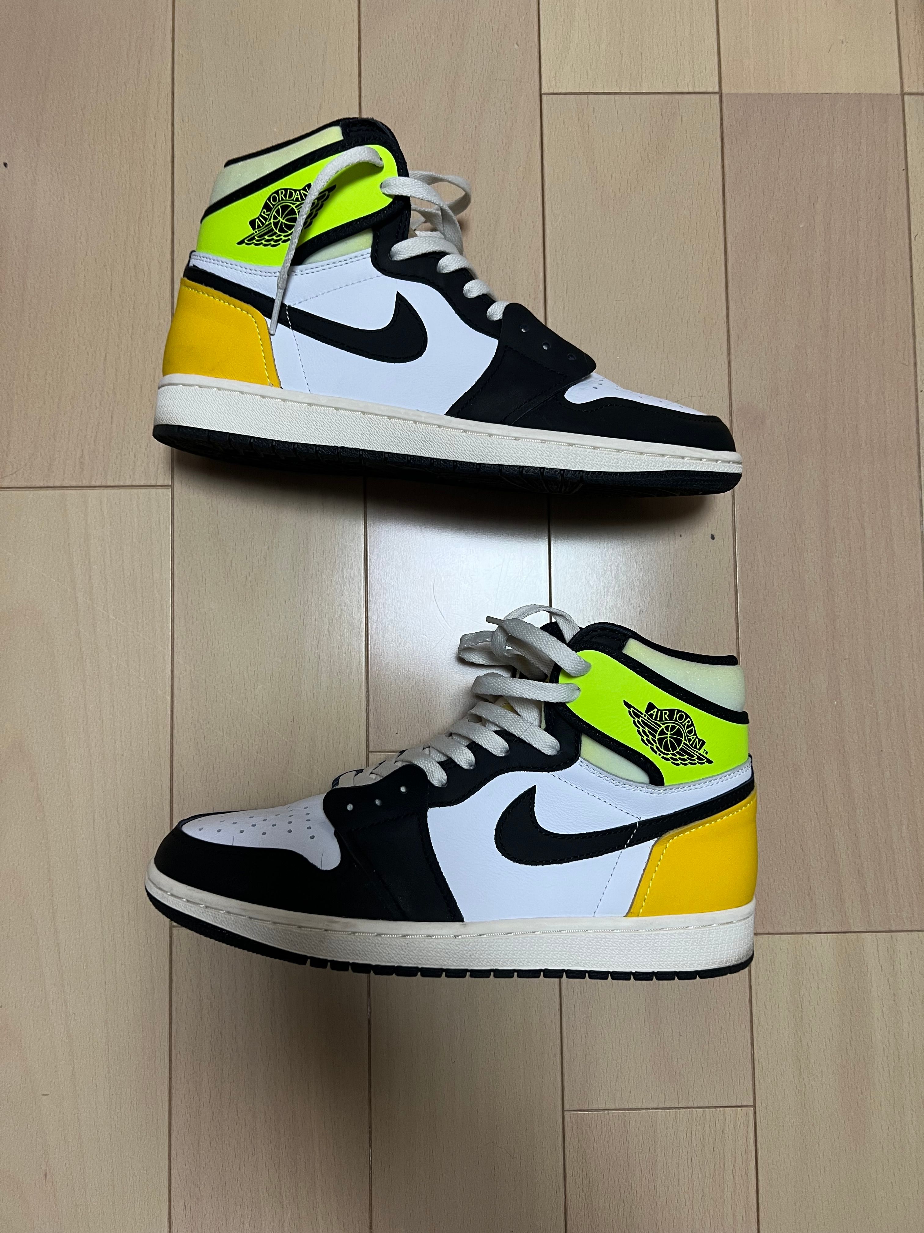 Nike Air Jordan 1 High OG "Volt Gold"