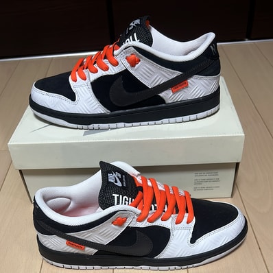 TIGHTBOOTH × Nike SB Dunk Low Pro QS "Black and White"