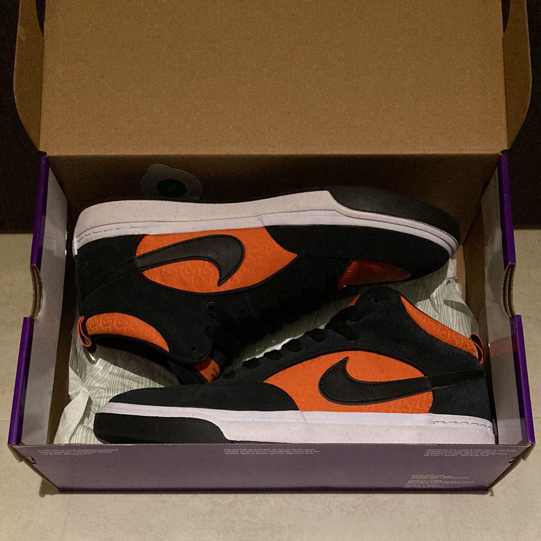 Nike SB React Leo "Black/Electro Orange"