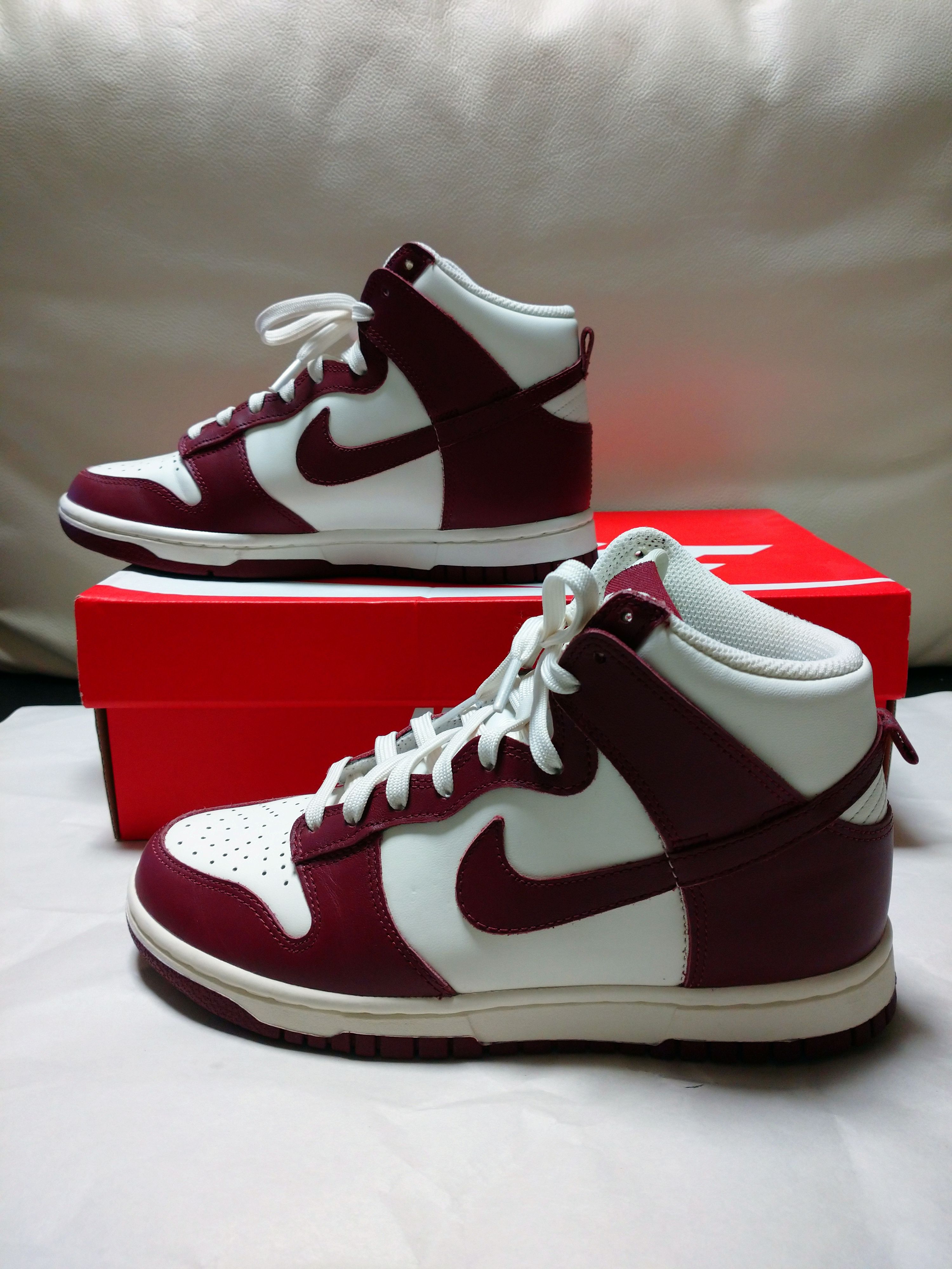 NIKE Women's DUNK HIGH "TEAM RED"