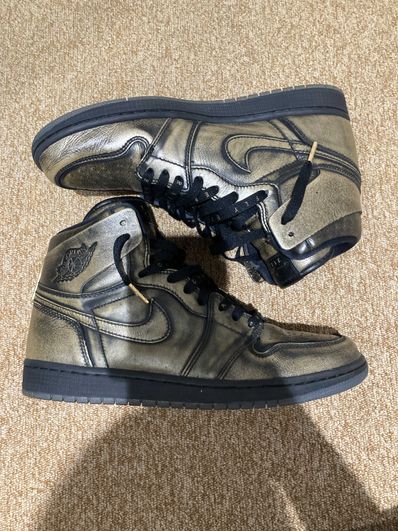 NIKE AIR JORDAN 1 RETRO HIGH OG WINGS "BLACK/BLACK-METALLIC GOLD"