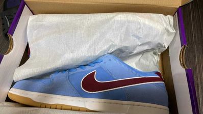 Nike SB Dunk Low Pro "Philadelphia Phillies/Valor Blue and Team Maroon"
