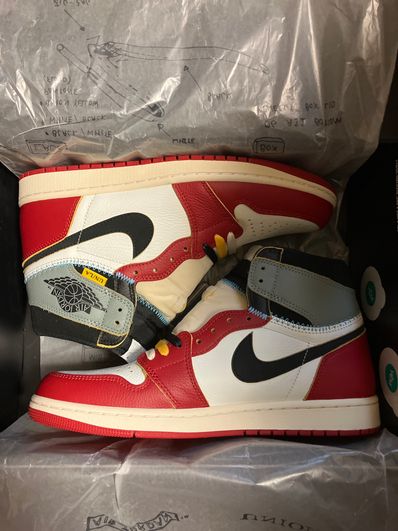 UNION × Nike Air Jordan 1 Retro High OG "Chicago/Shadow"