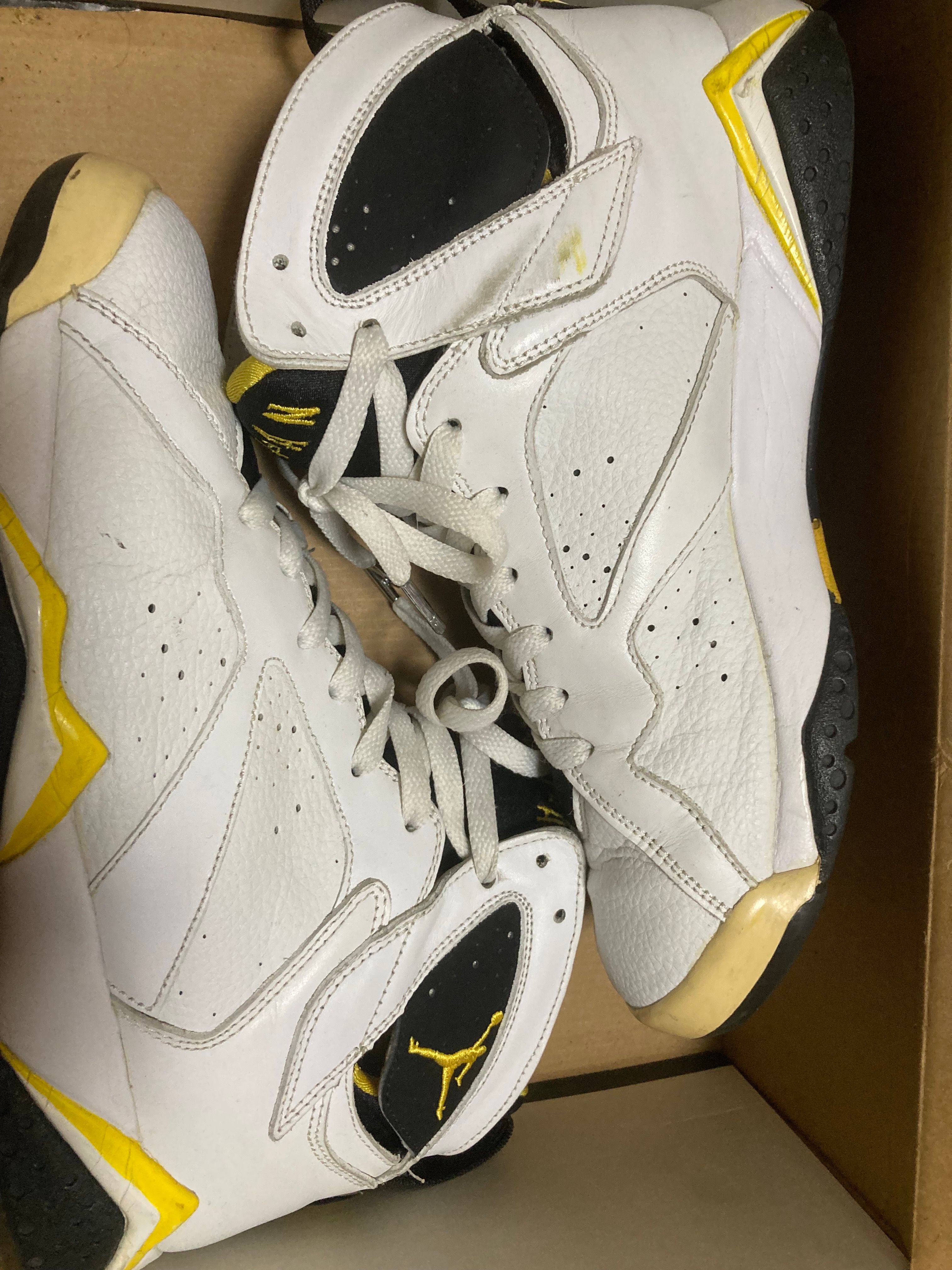 Nike Women's Air Jordan 7 Retro "Varsity Maize"
