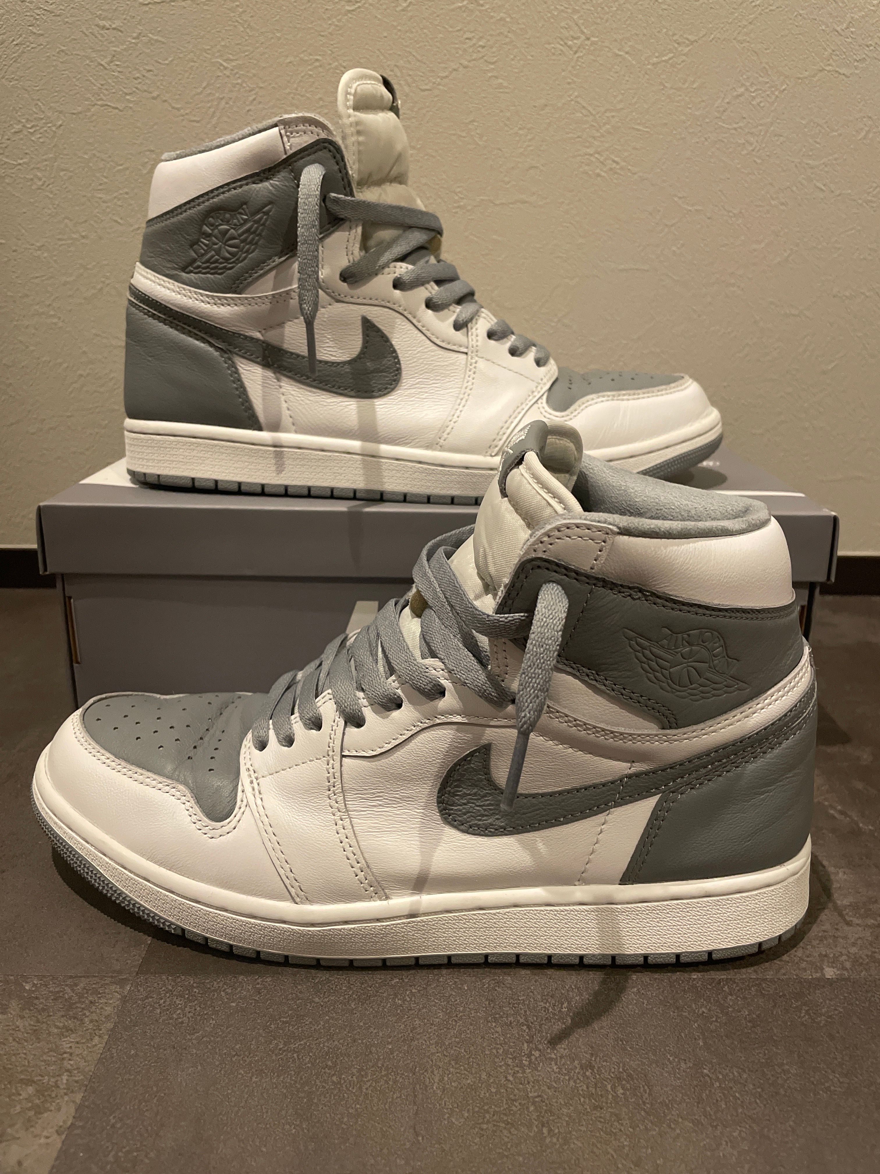 Nike Air Jordan 1 High OG "Stealth"