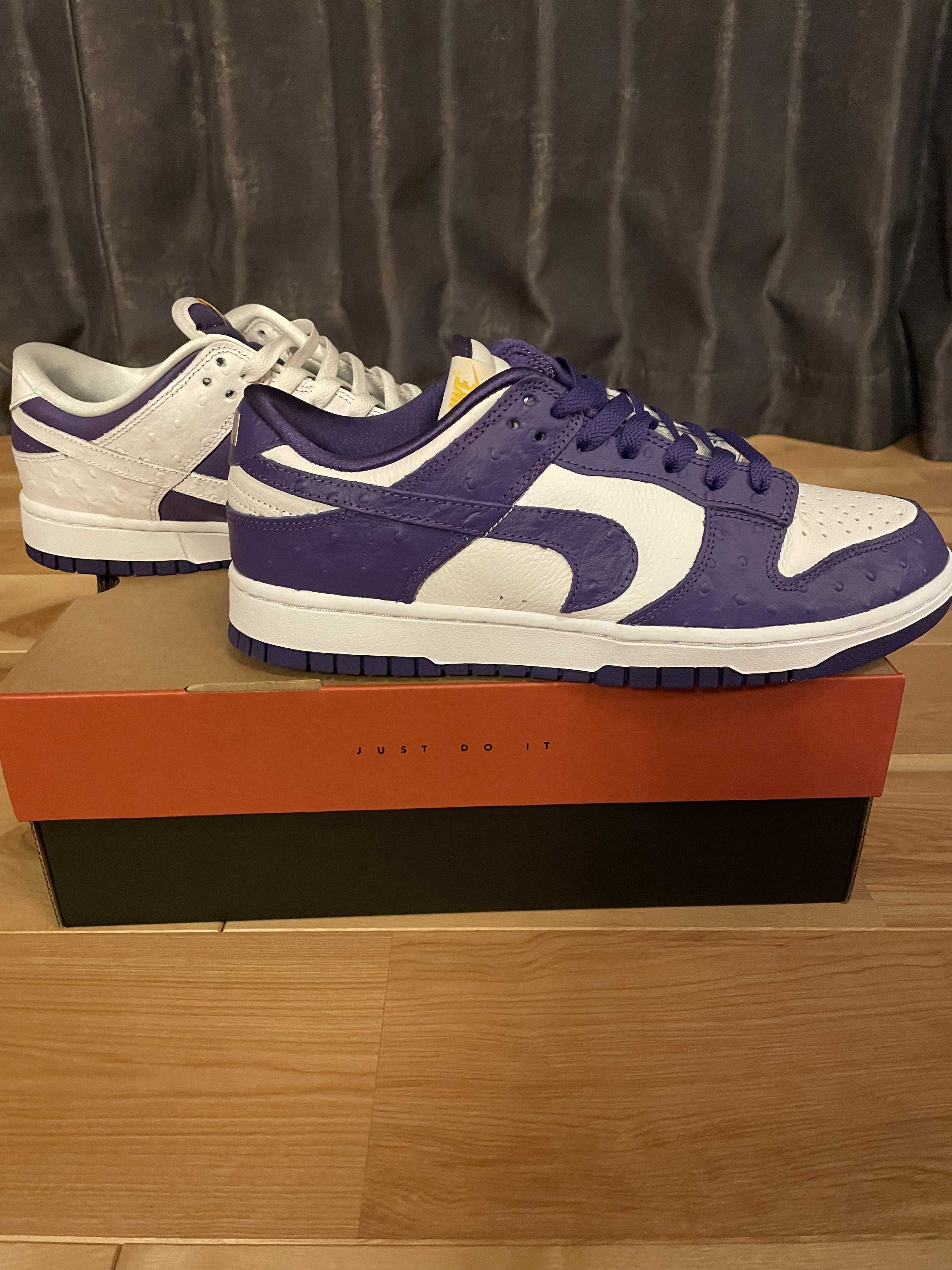 Nike Women's Dunk Low "Made You Look"