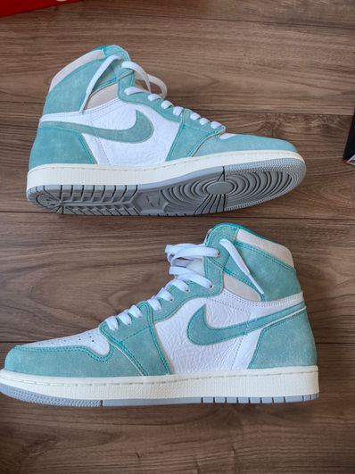 Nike Air Jordan 1 Retro High OG "Turbo Green"