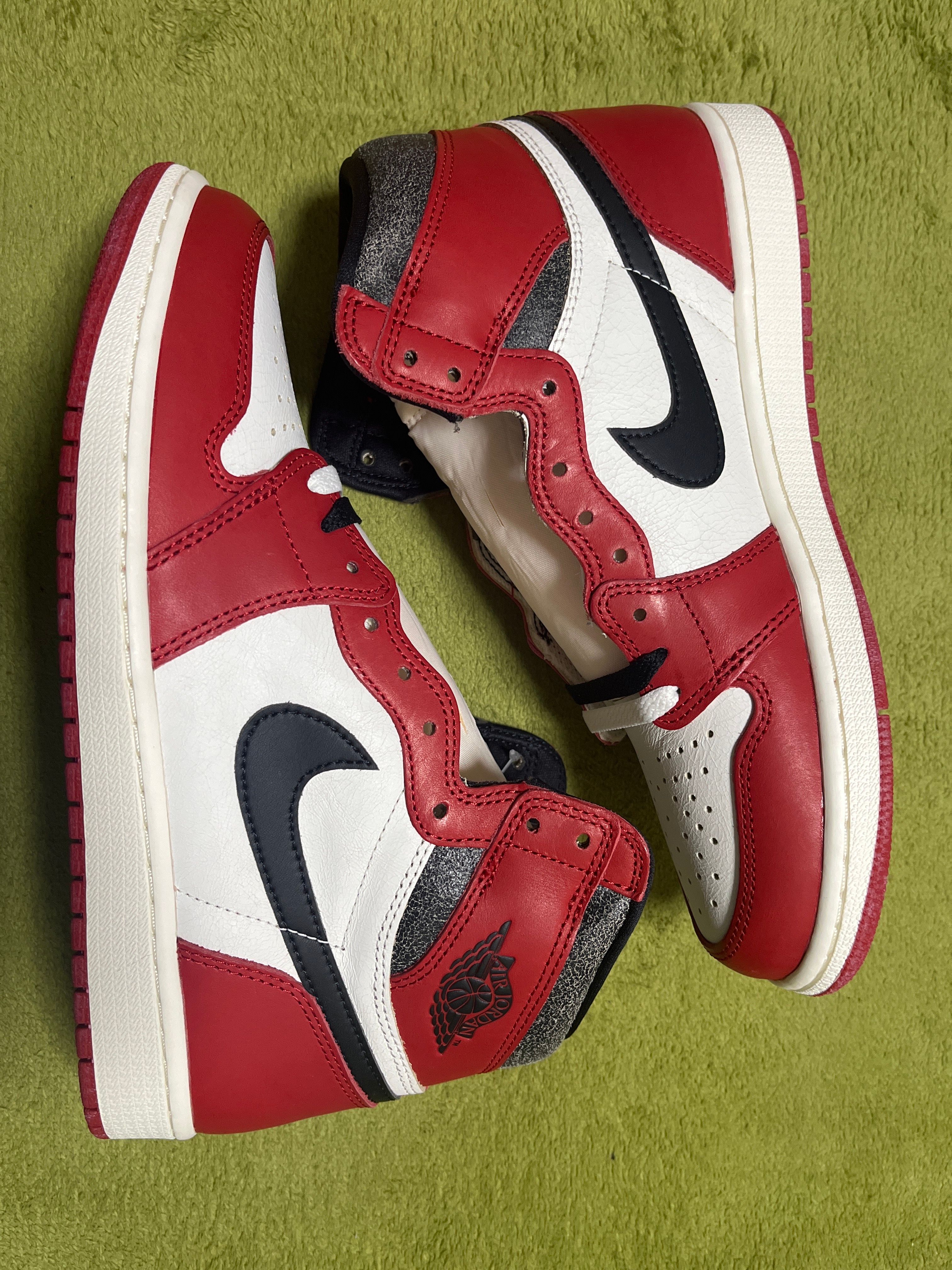 Nike Air Jordan 1 High OG "Lost & Found/Chicago"