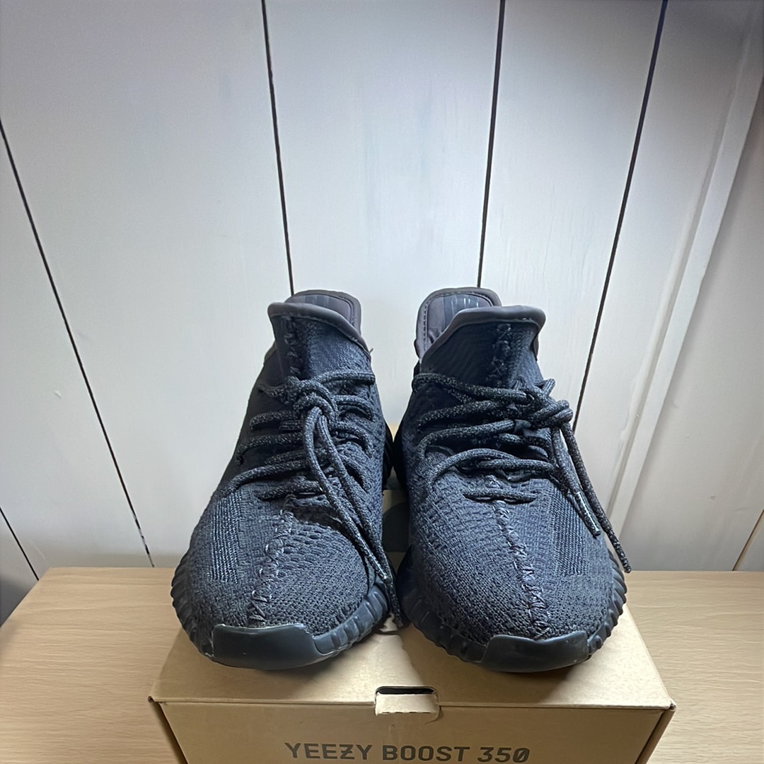 adidas YEEZY Boost 350 V2 "Black"