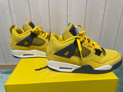 Nike Air Jordan 4 "Tour Yellow"