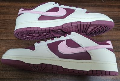 Nike Dunk Low "Valentine’s Day" (2023)