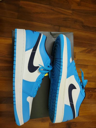 Nike Air Jordan 1 Low "University Blue"