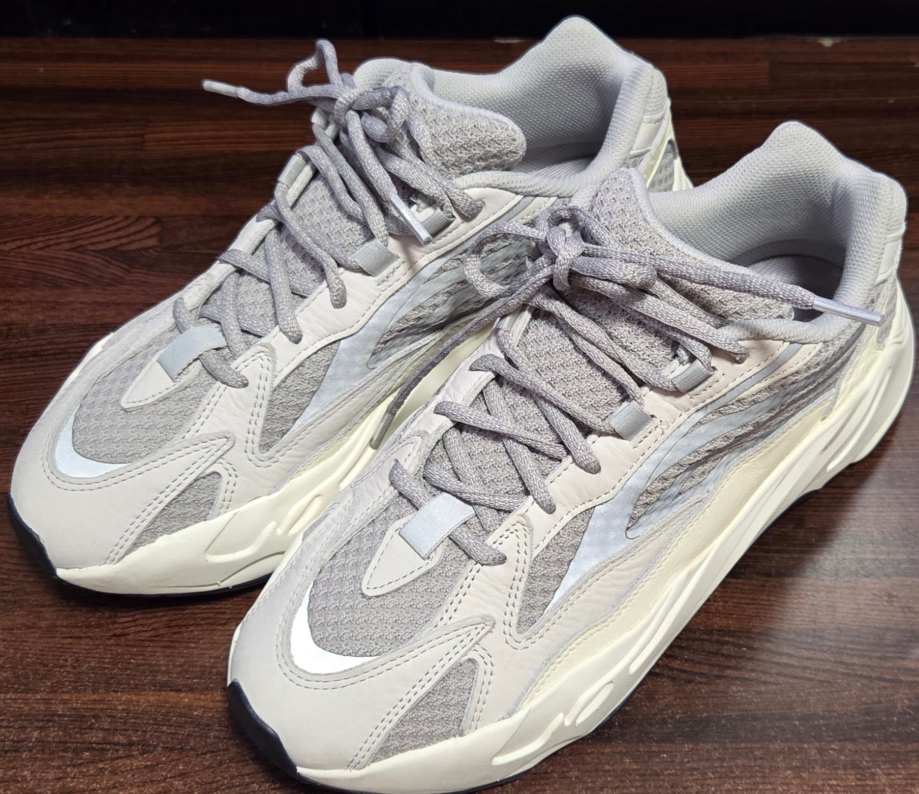 adidas YEEZY Boost 700 V2 "Static"