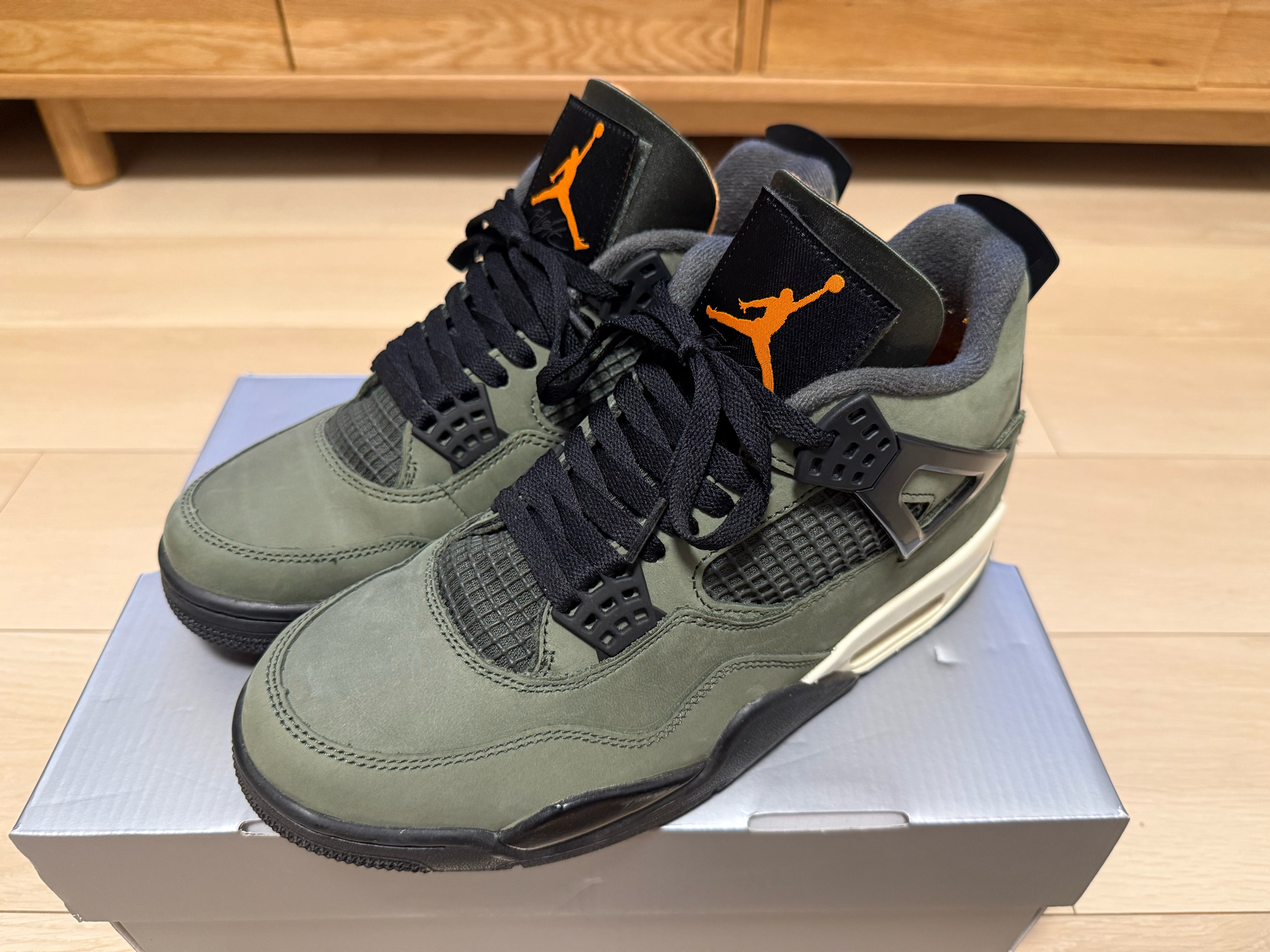 UNDEFEATED × Nike Air Jordan 4 Retro "Deep Green" (2025)
