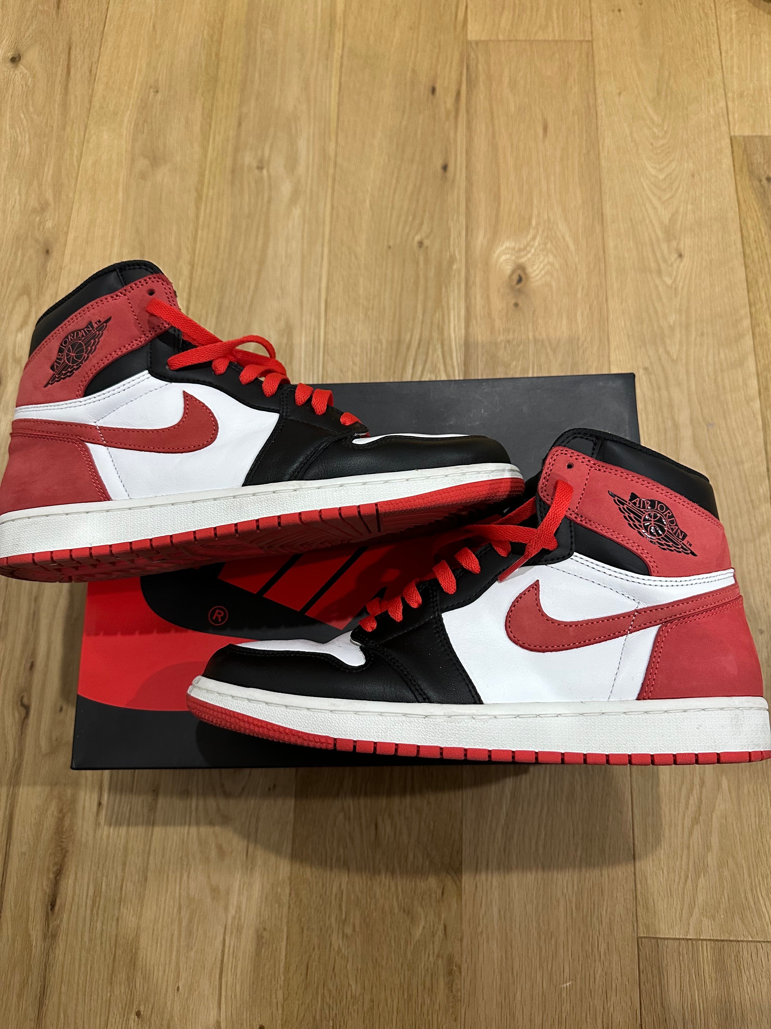 NIKE AIR JORDAN 1 RETRO HIGH "TRACK RED"