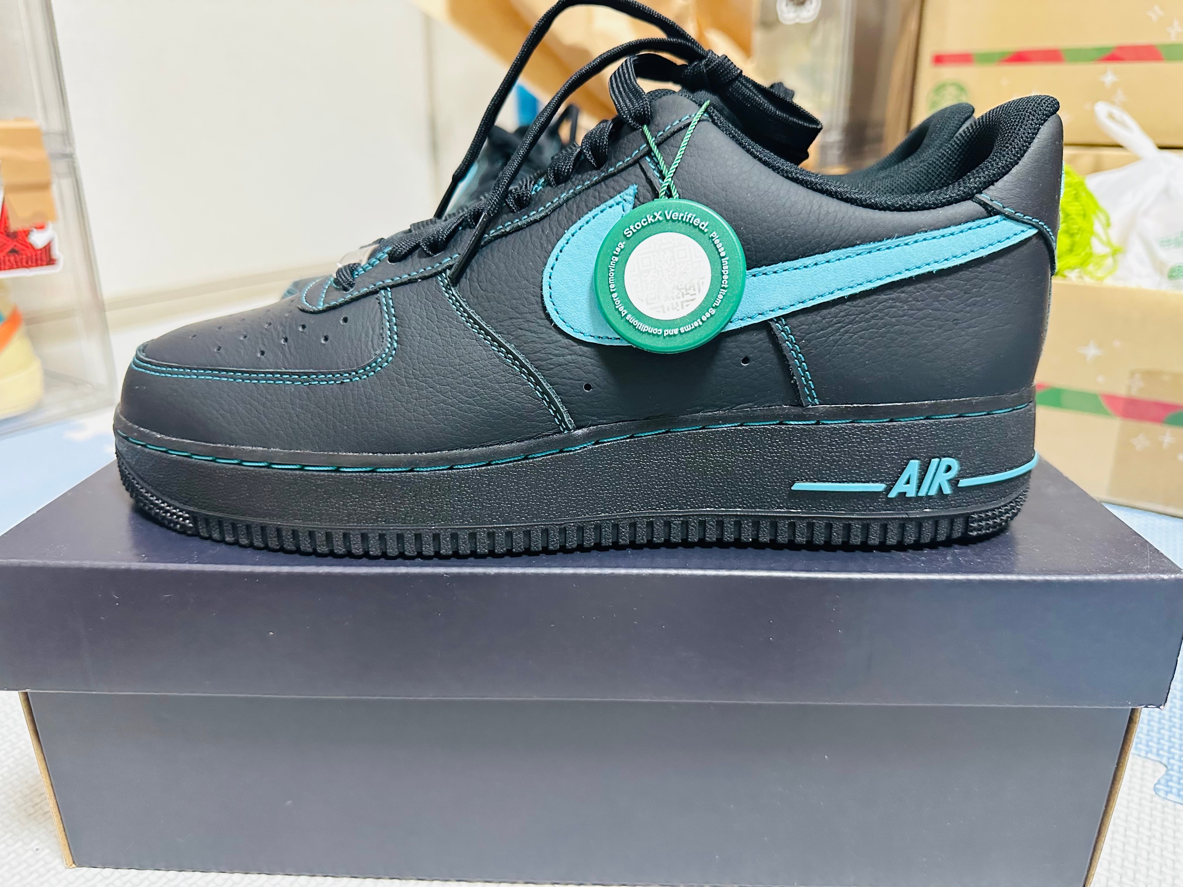 Nike Air Force 1 Low "Black Tiffany"