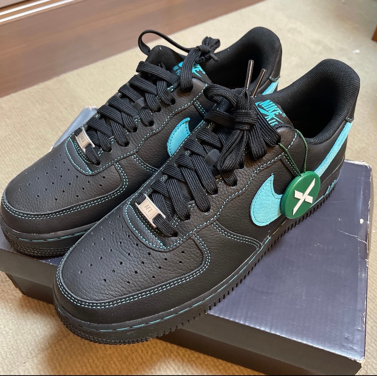 ナイキ エアフォース1 ロー "ブラックティファニー"