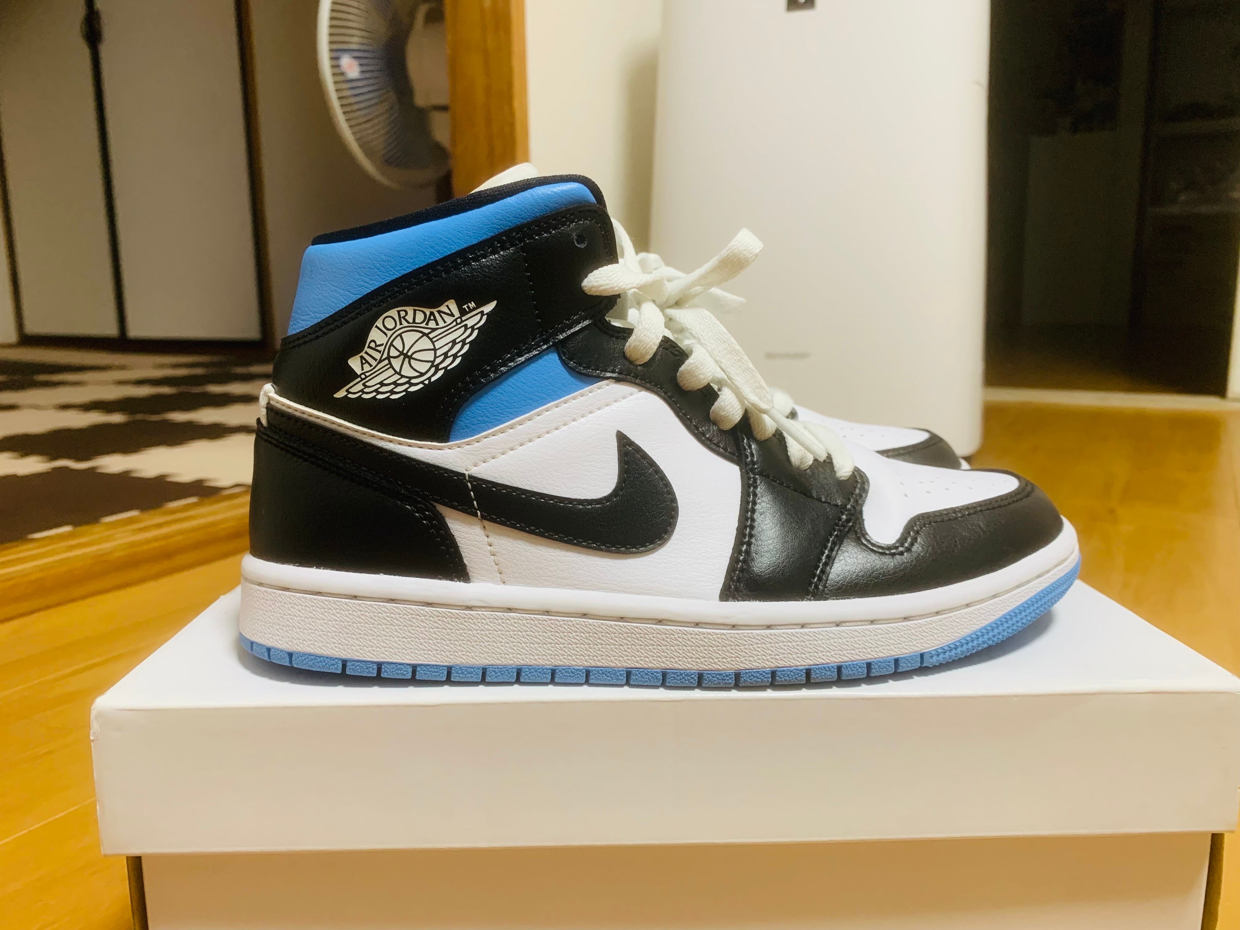 Nike Women's Air Jordan 1 Mid "Black/University Blue"