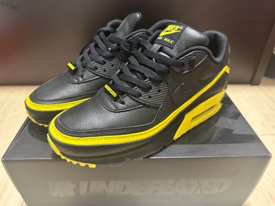 UNDEFEATED × Nike Air Max 90 "Black/Yellow"