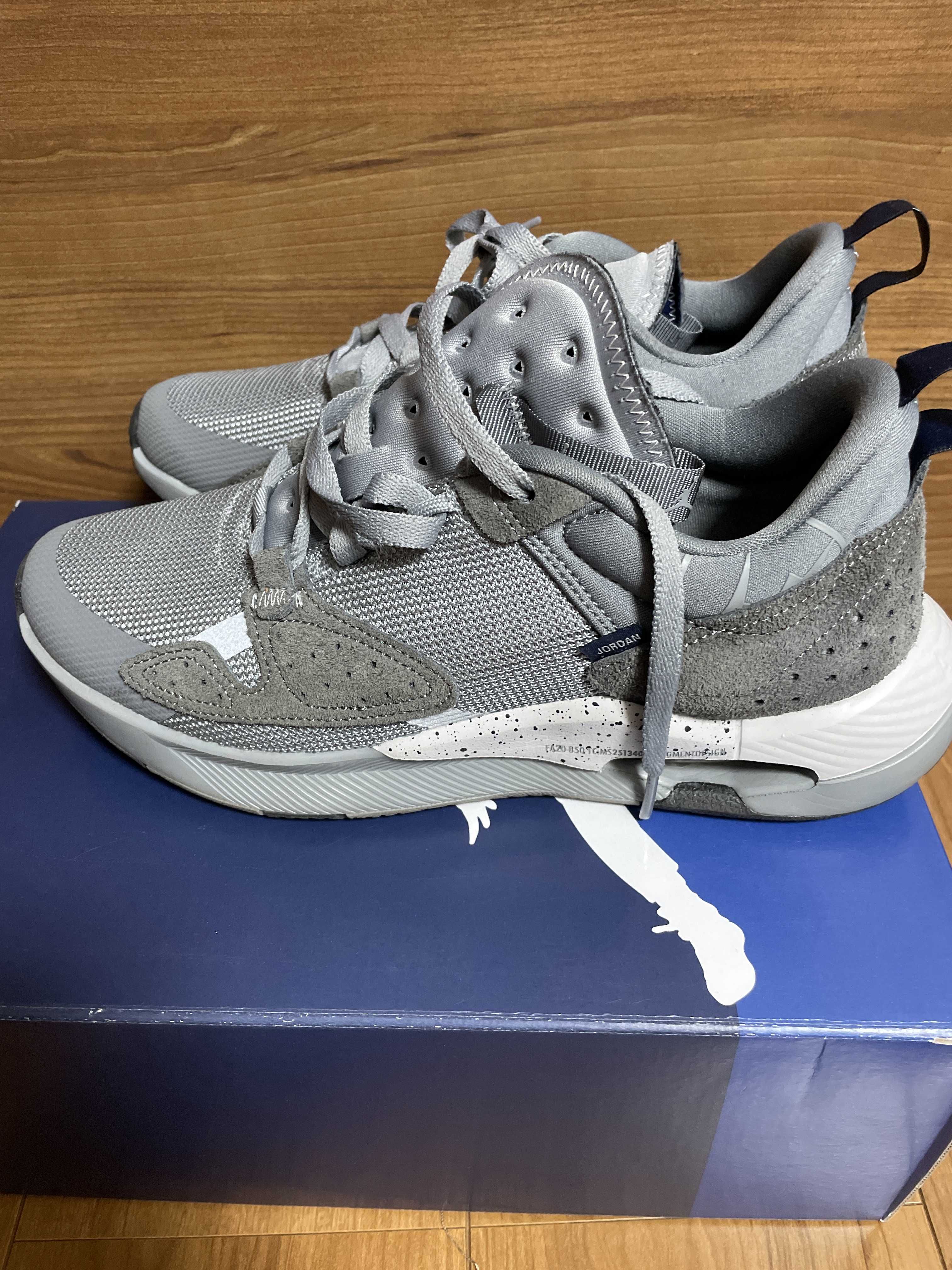 FRAGMENT × JORDAN AIR CADENCE PARTICLE GREY