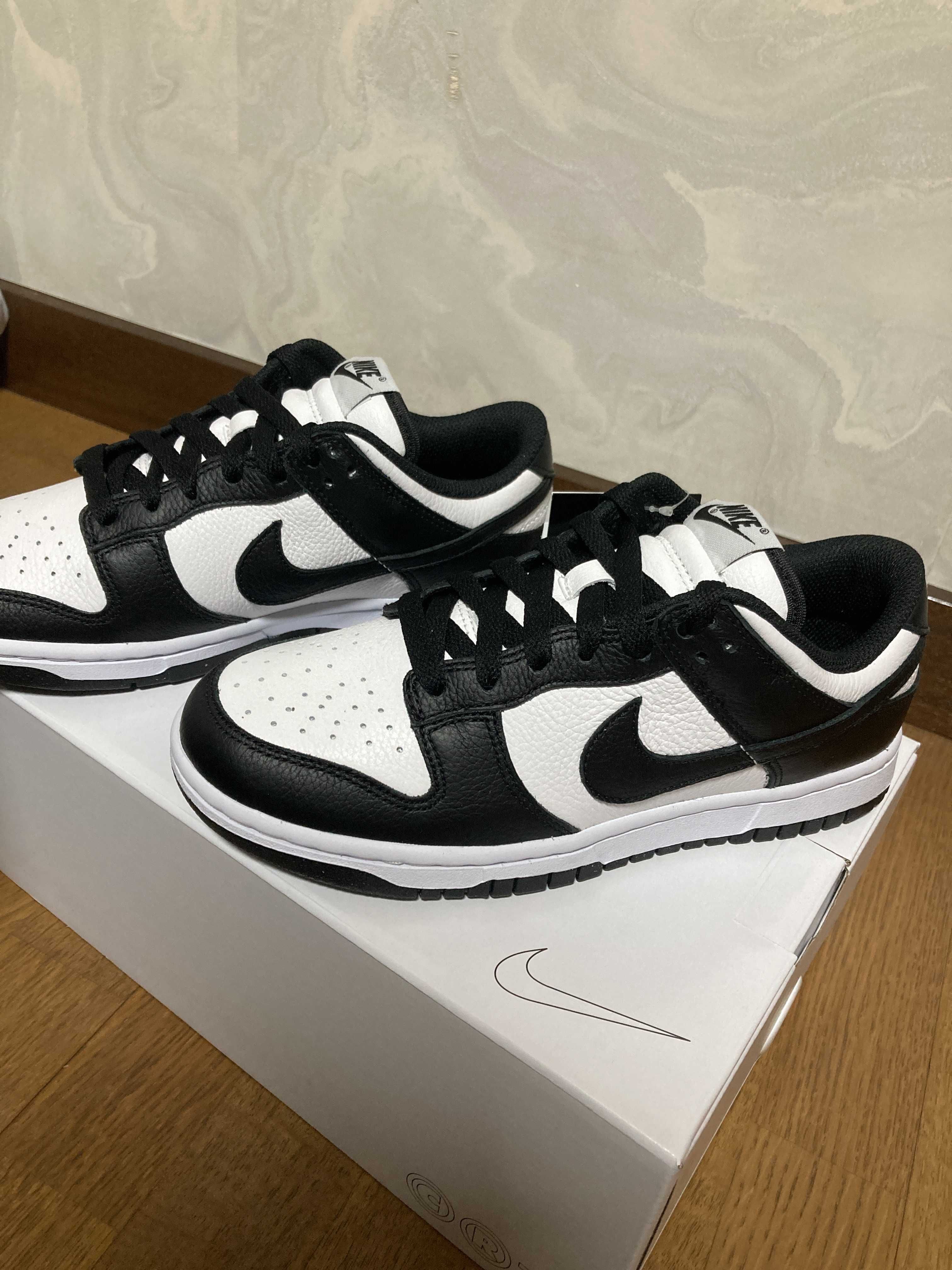 Nike Dunk Low Retro "Panda/White/Black"