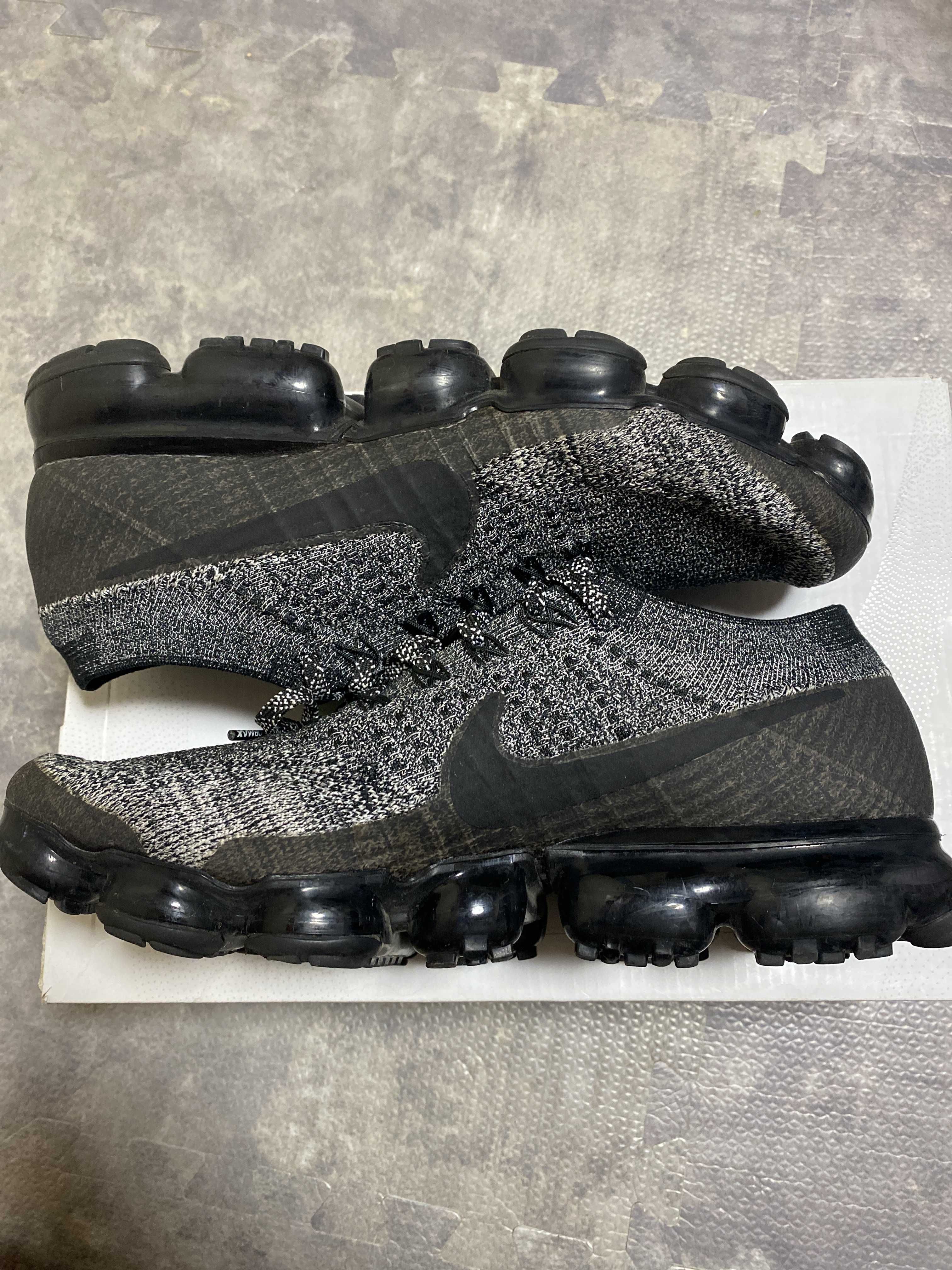 NIKE AIR VAPORMAX FLYKNIT "COOKIES & CREAM"