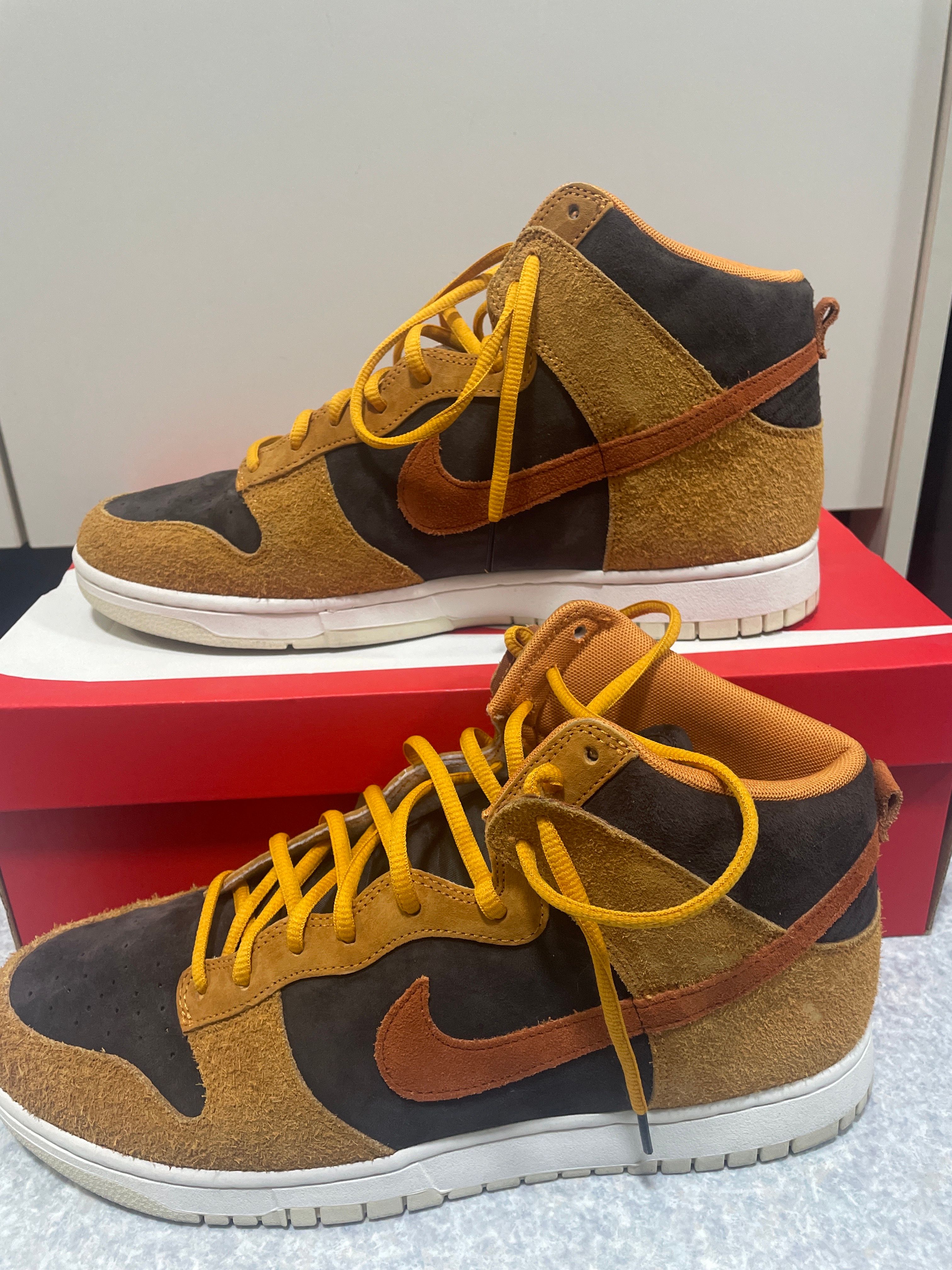 NIKE DUNK HIGH PRM "DARK CURRY"
