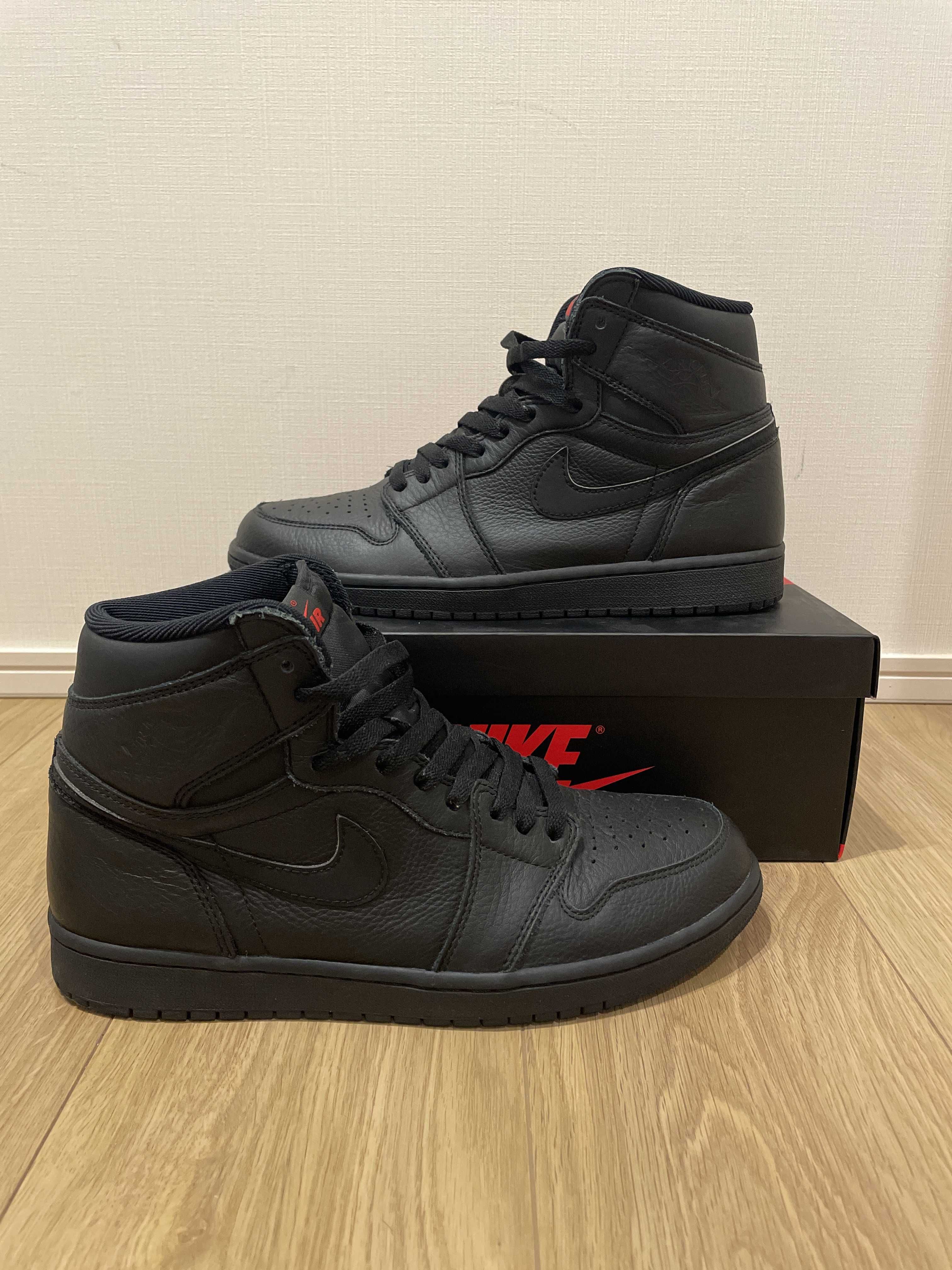 Nike Air Jordan 1 Retro High OG "Black"
