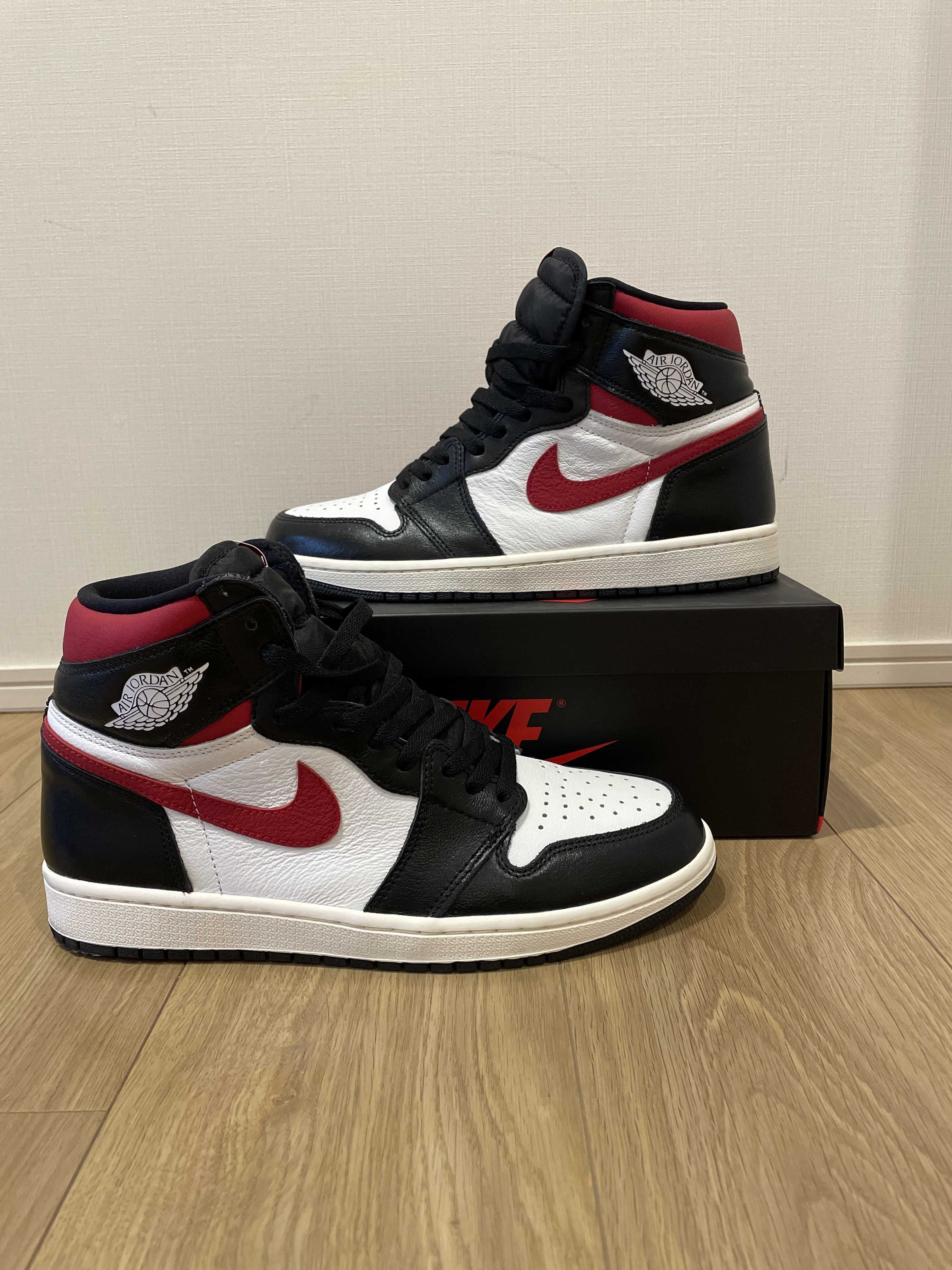 Nike Air Jordan 1 Retro High "Black/White/Sail/Gym Red"