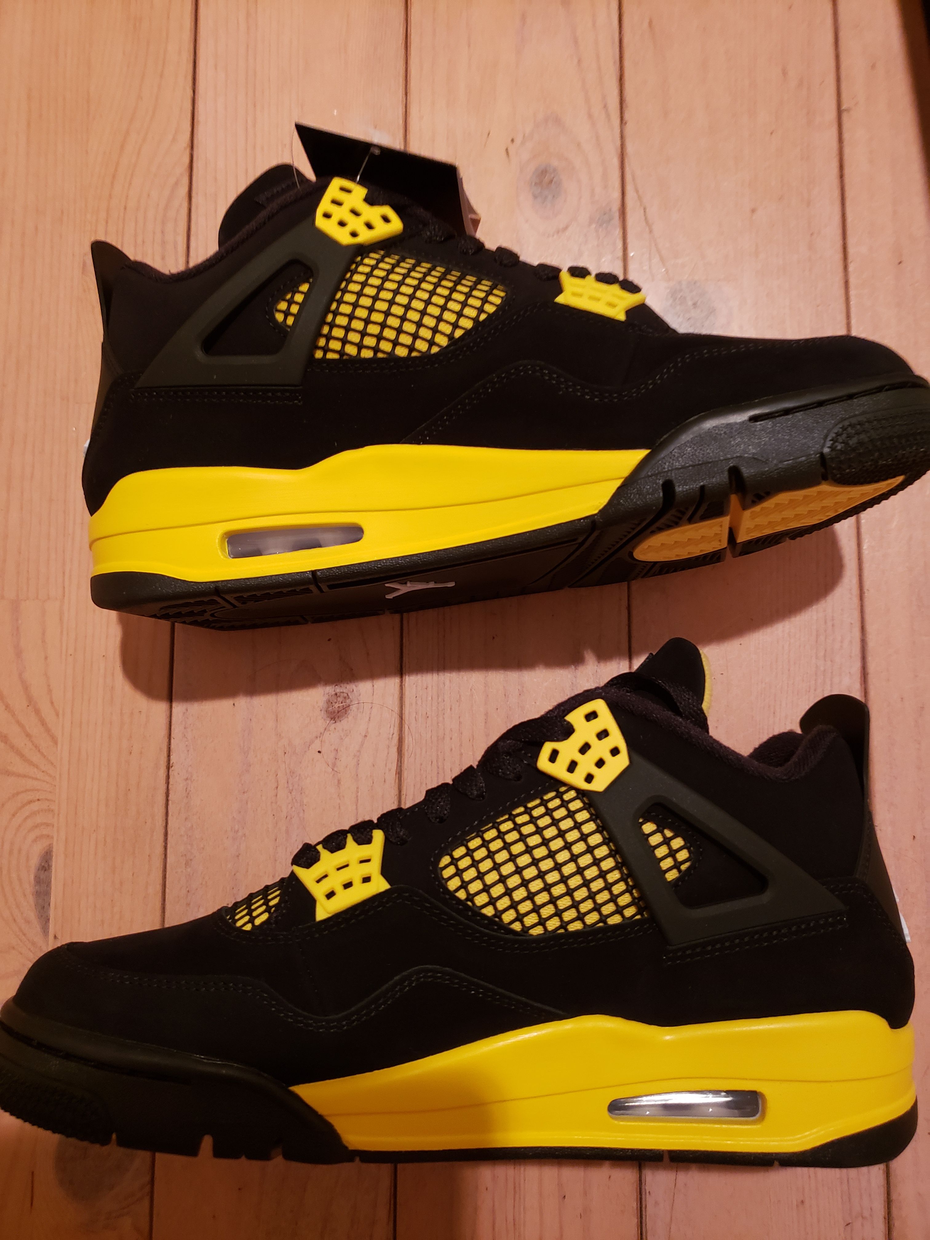 Nike Air Jordan 4 Retro "Thunder"(2023)