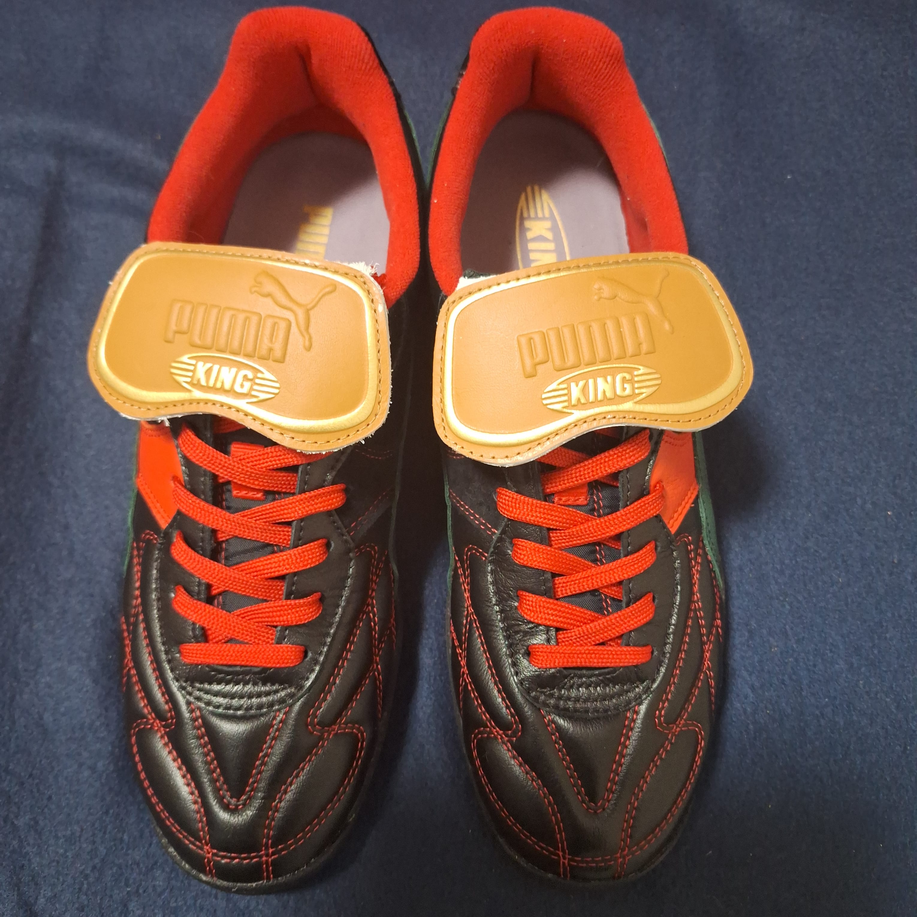 マグフォリア × プーマ キング インドア "プーマブラック"