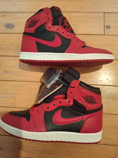 Nike Air Jordan 1 High ’85 "Varsity Red"